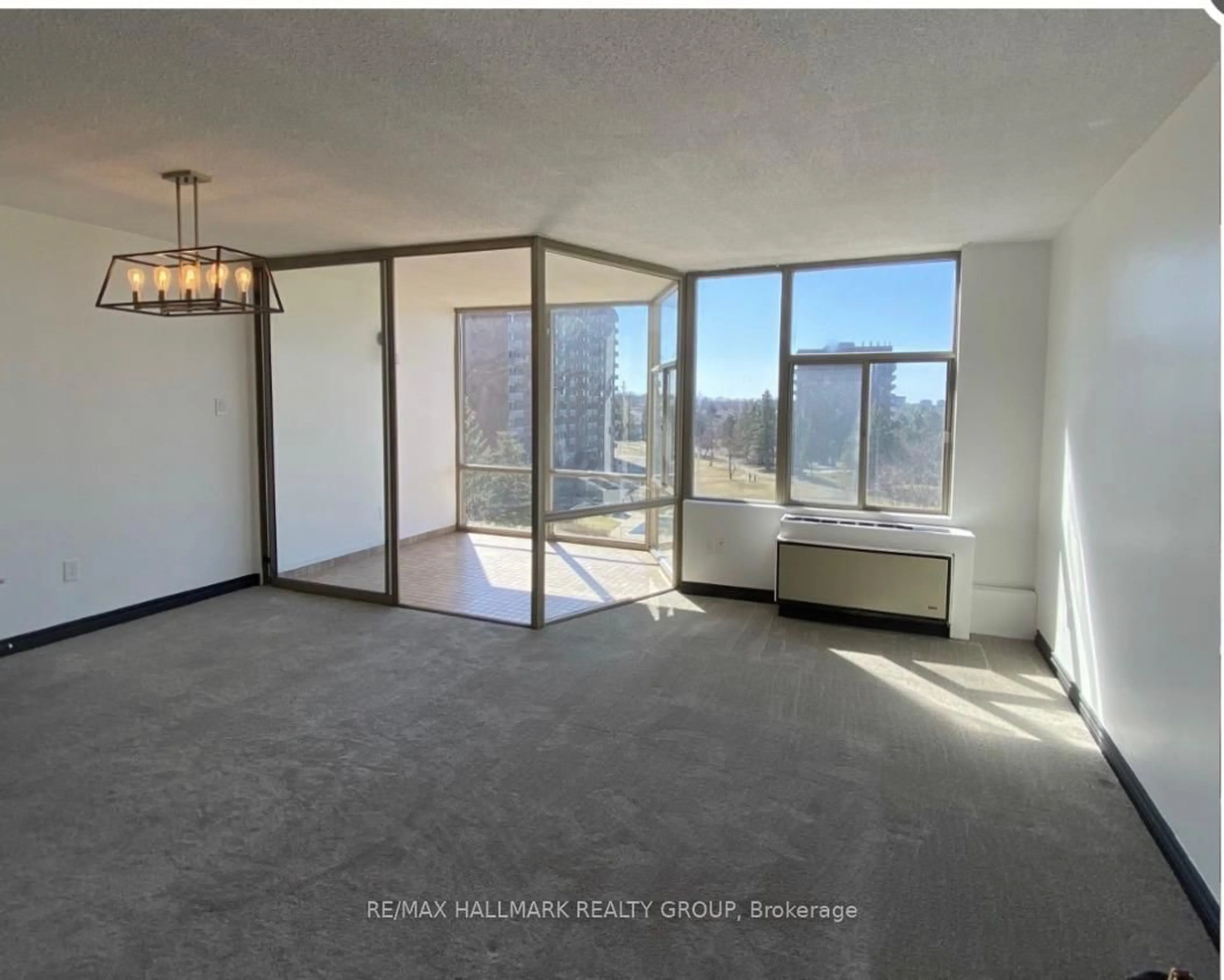 A pic of a room for 2759 Carousel Cres #508, Ottawa Ontario K1T 2N5