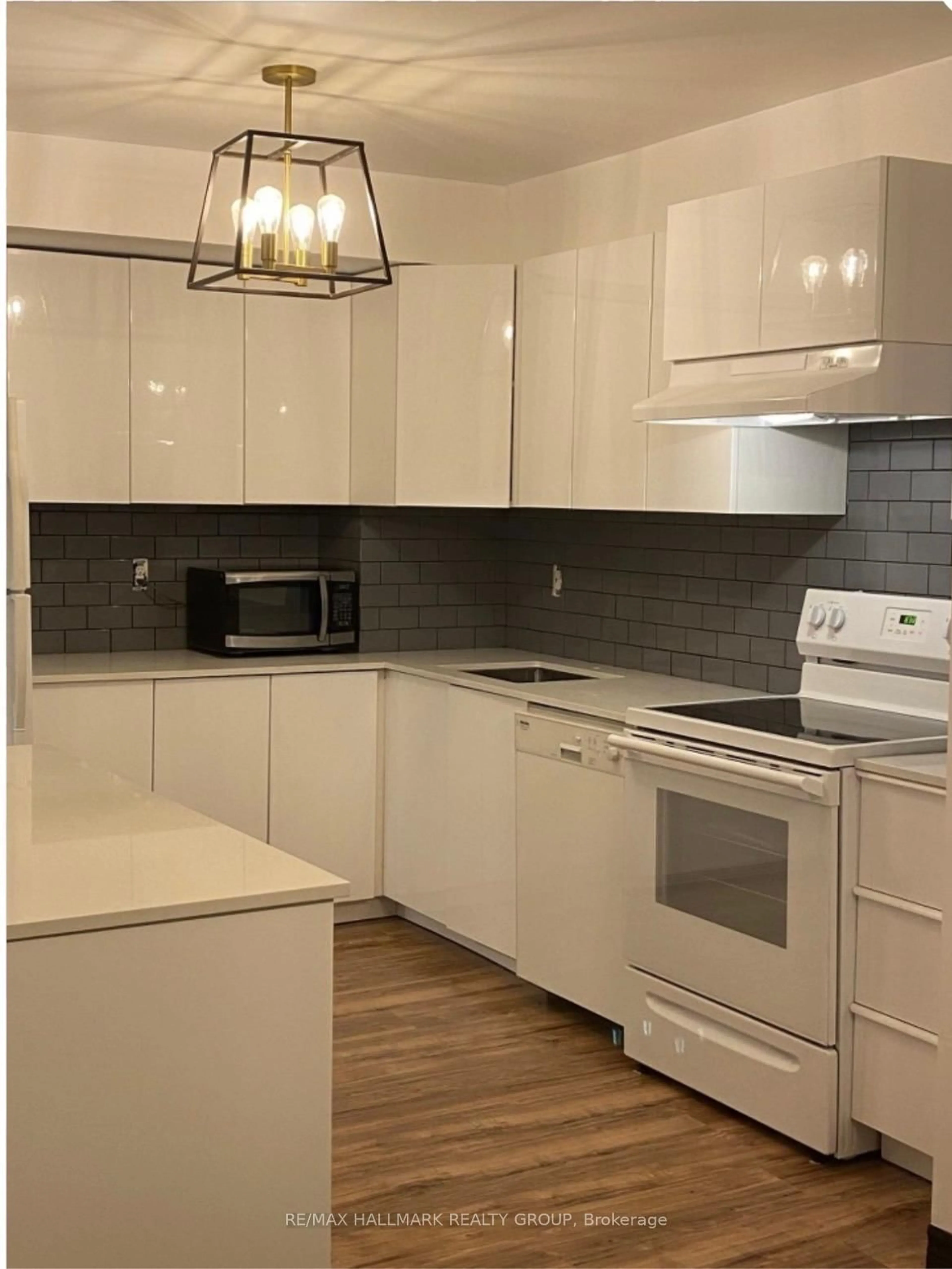 Standard kitchen, unknown for 2759 Carousel Cres #508, Ottawa Ontario K1T 2N5