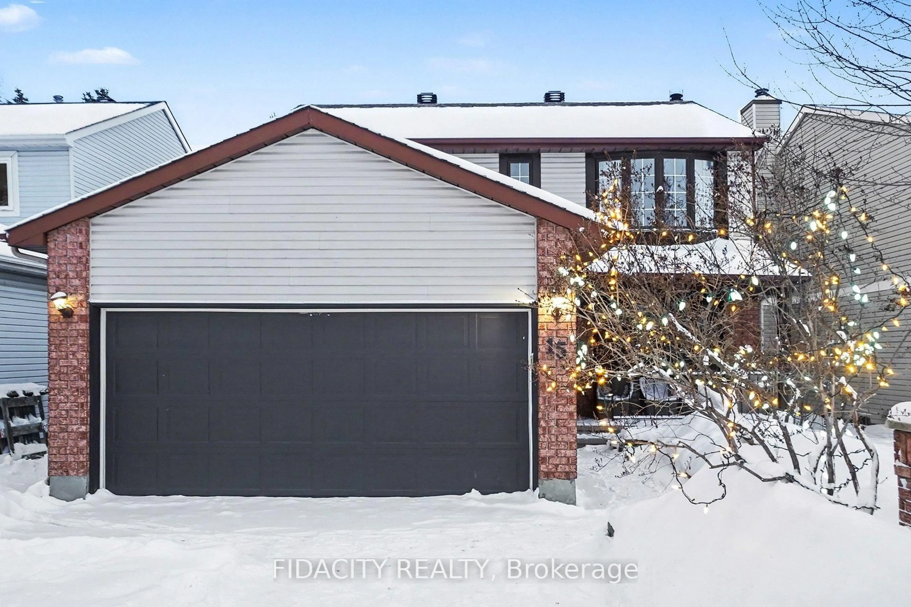 Unknown for 15 Halley St, Ottawa Ontario K2J 3W6