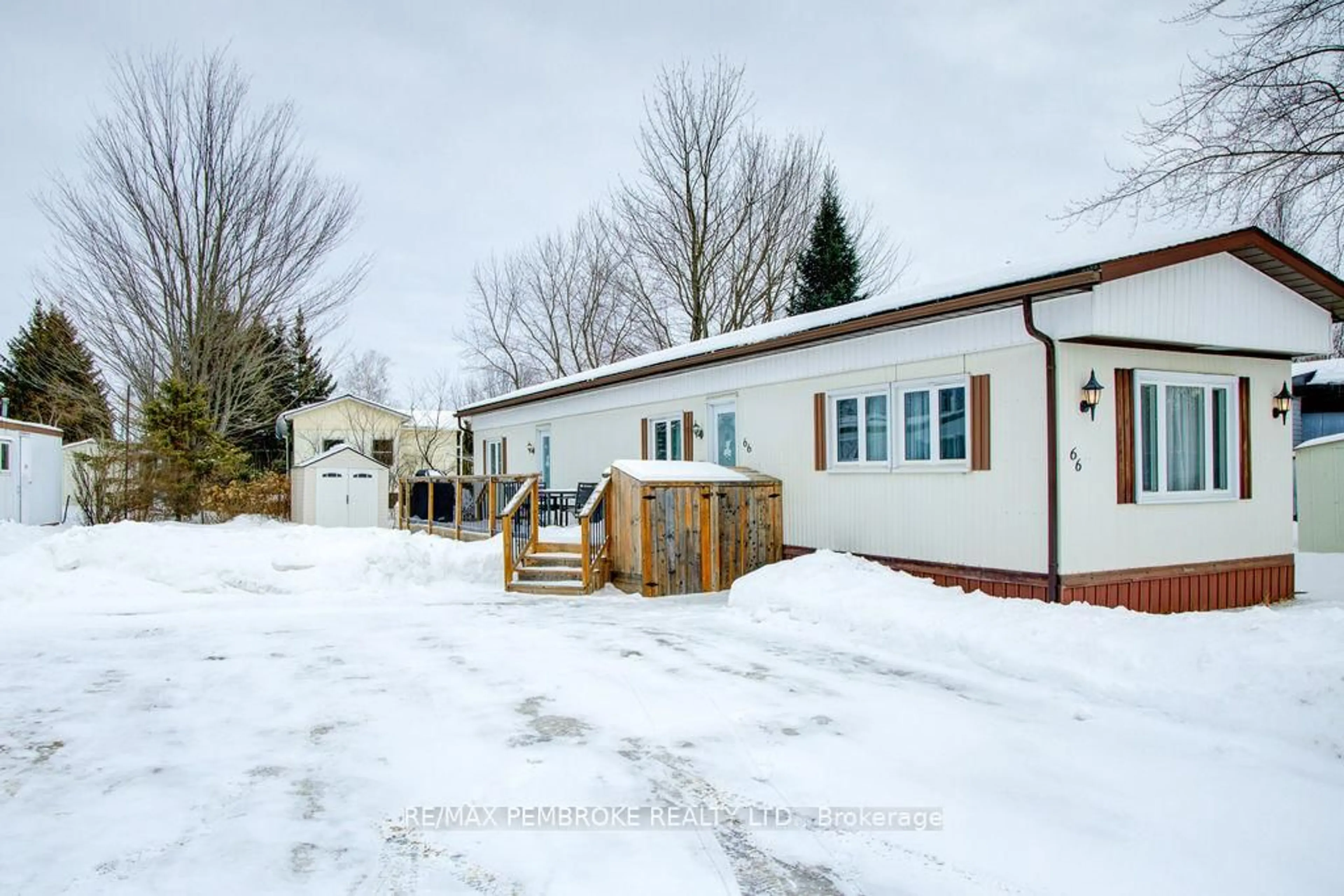 A pic from outside/outdoor area/front of a property/back of a property/a pic from drone, street for 66 Pinehurst Estates, Petawawa Ontario K8H 2H2