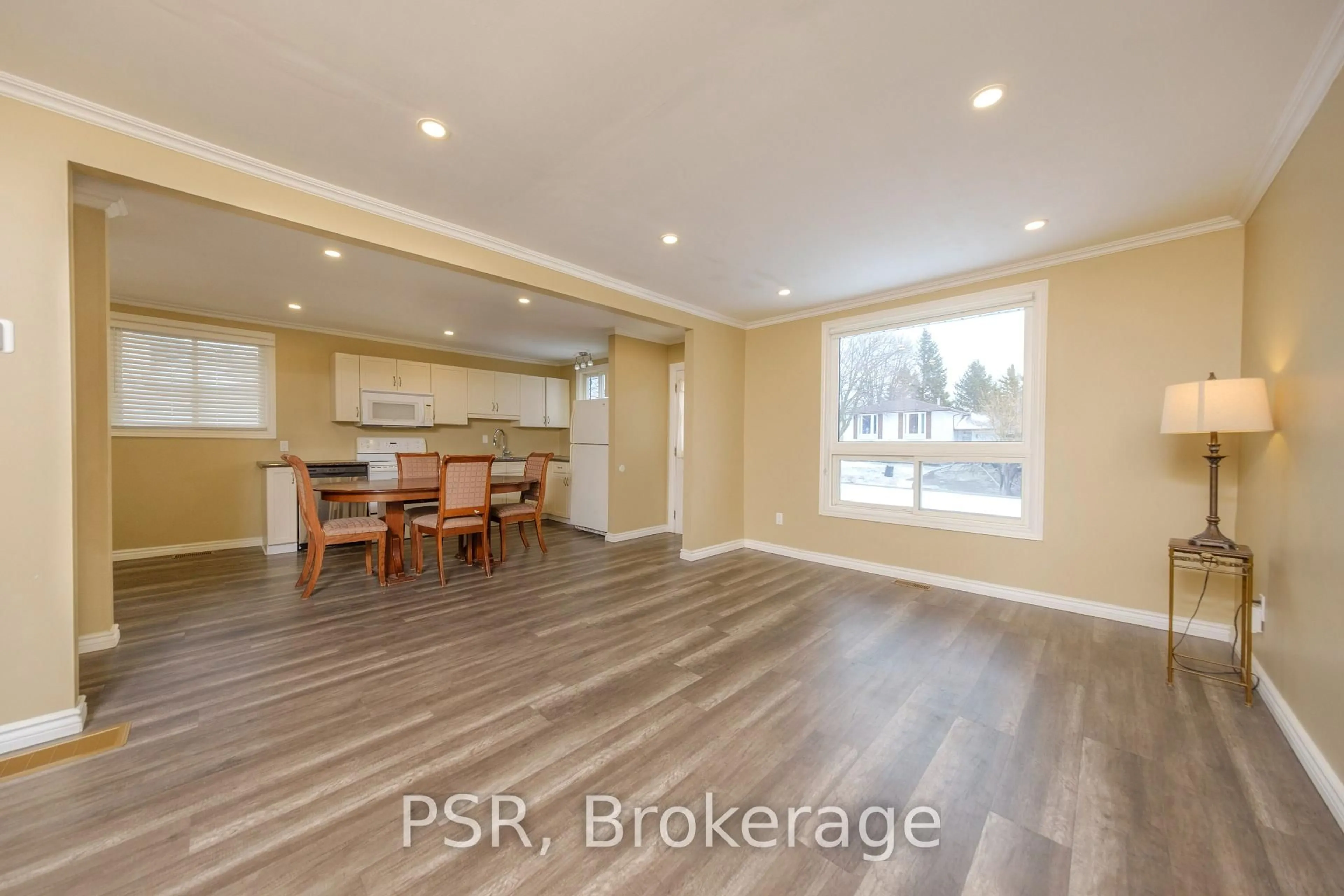 Open concept kitchen, wood/laminate floor for 708 Johnston Cres, Kincardine Ontario N2Z 1S4