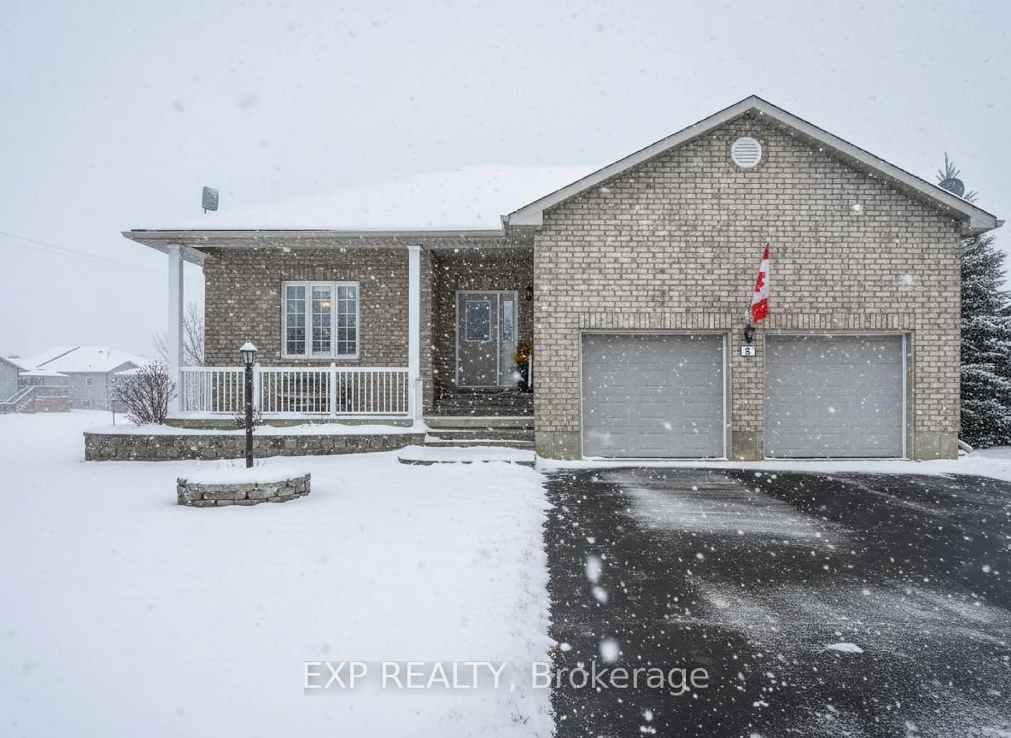 A pic from outside/outdoor area/front of a property/back of a property/a pic from drone, street for 45 Maplehurst Cres, Prince Edward County Ontario K0K 3L0