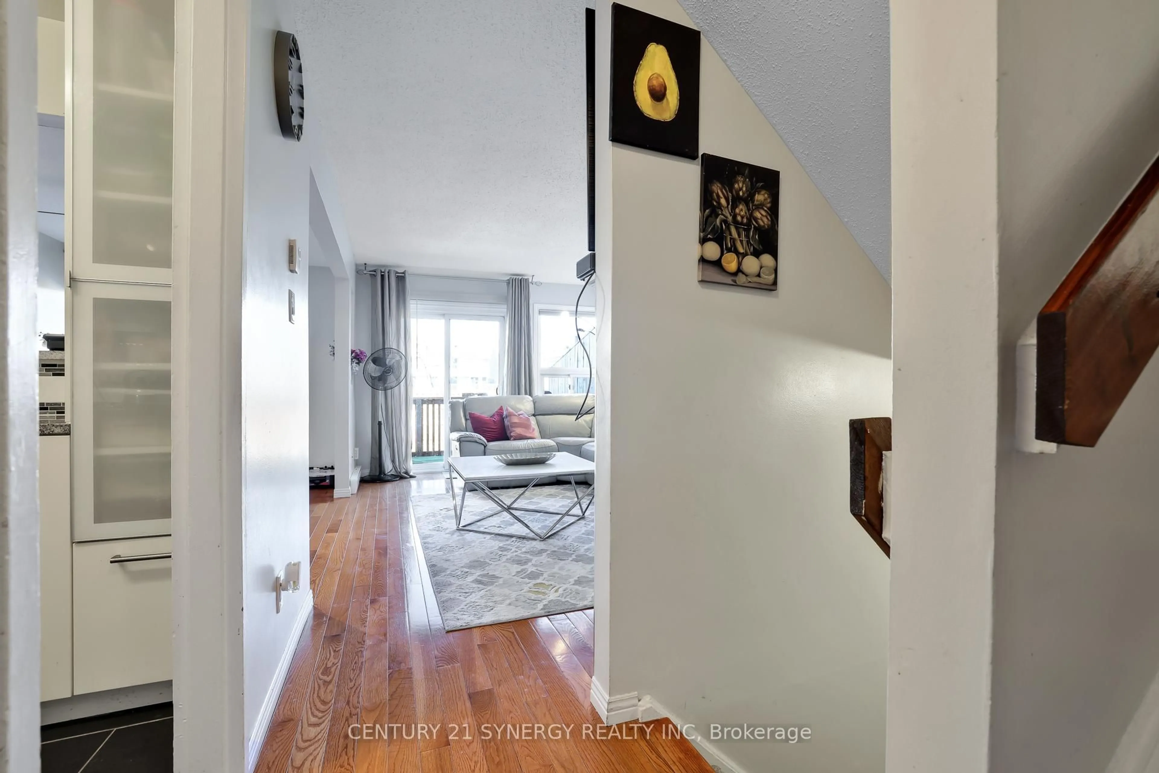 Indoor entryway for 3415 Uplands Dr #17, Ottawa Ontario K1V 9N3