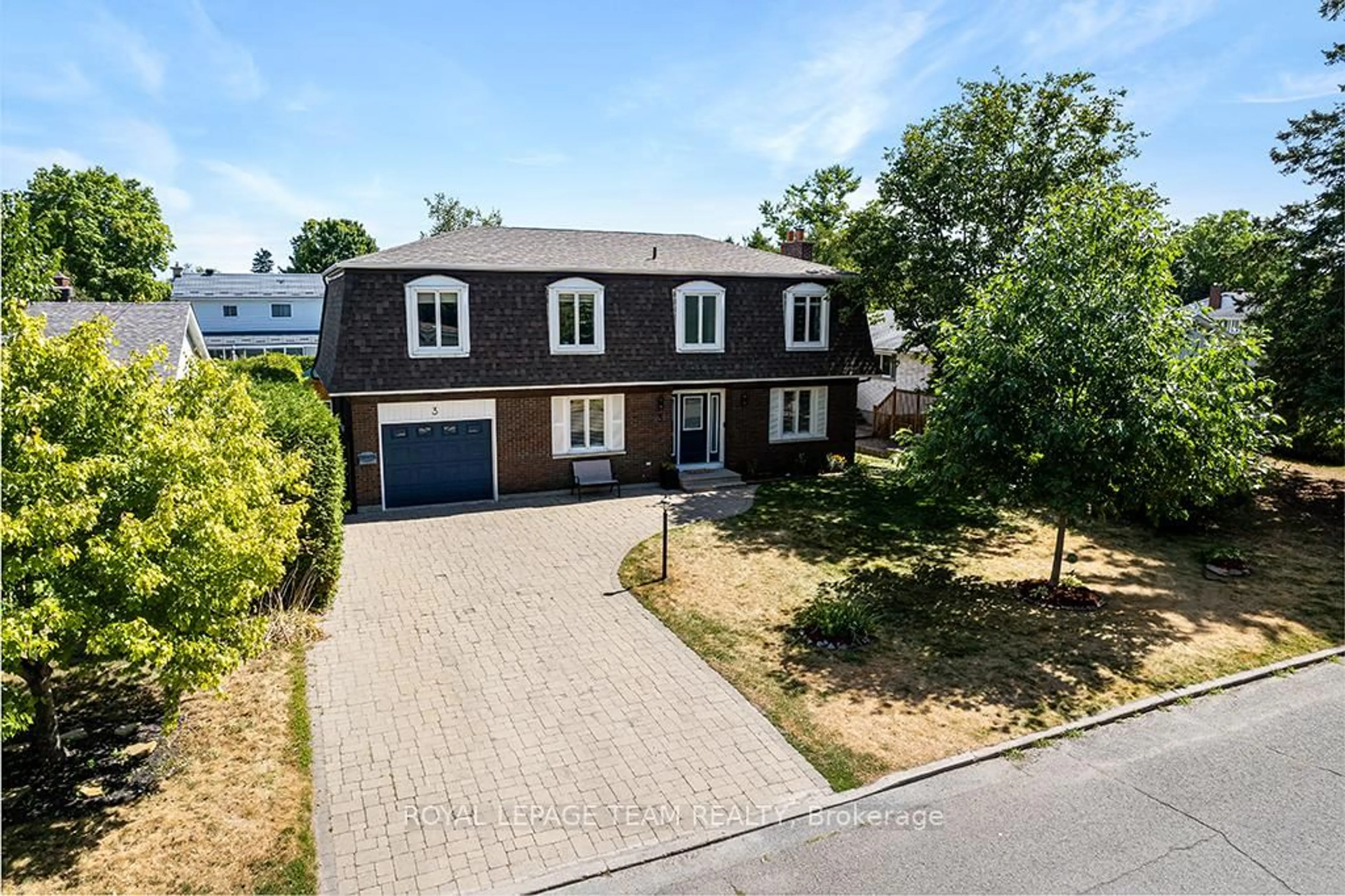 A pic from outside/outdoor area/front of a property/back of a property/a pic from drone, street for 3 Roberta Cres, Ottawa Ontario K2J 1G5