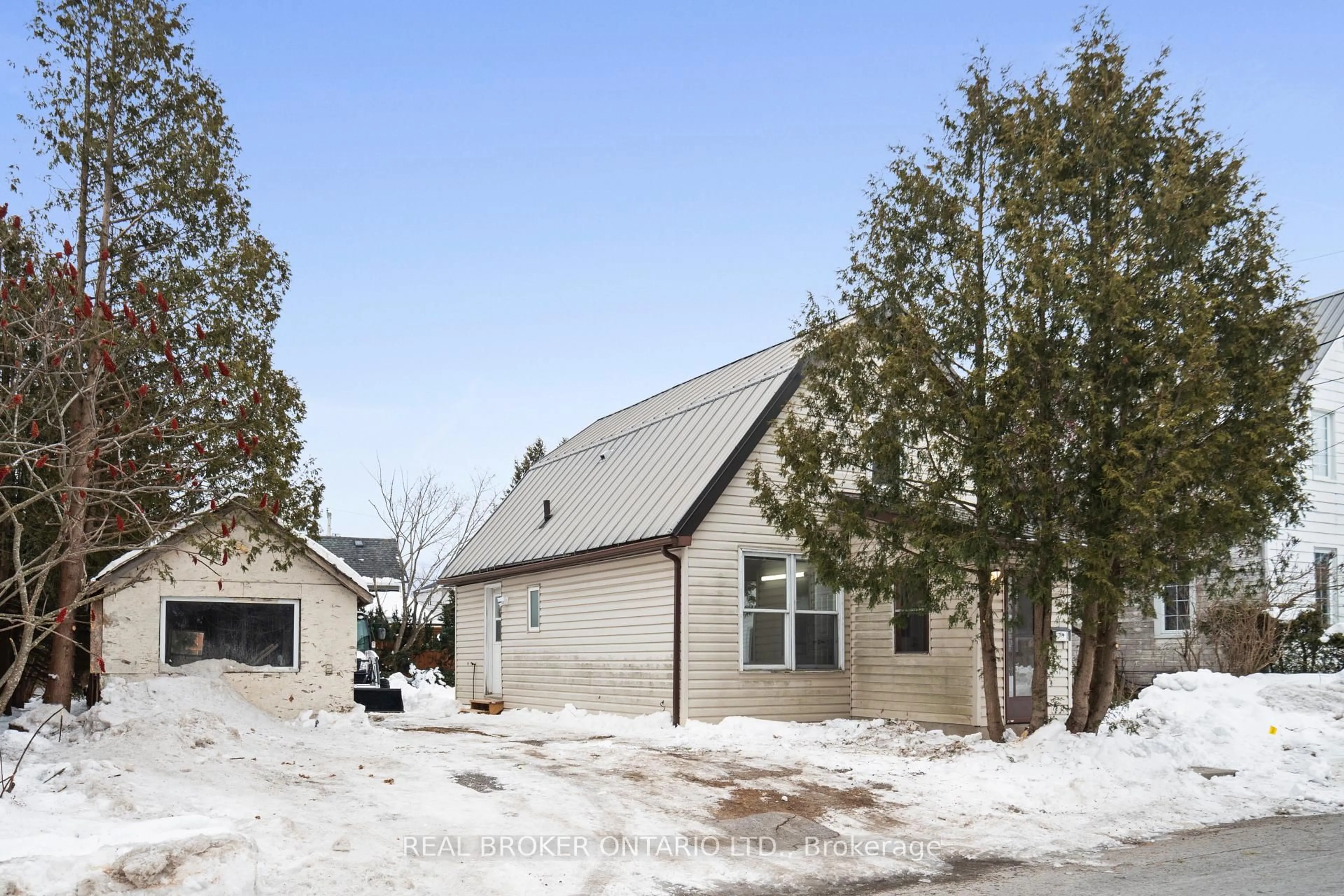 Unknown for 134 Catharine St, Carleton Place Ontario K7C 1B7