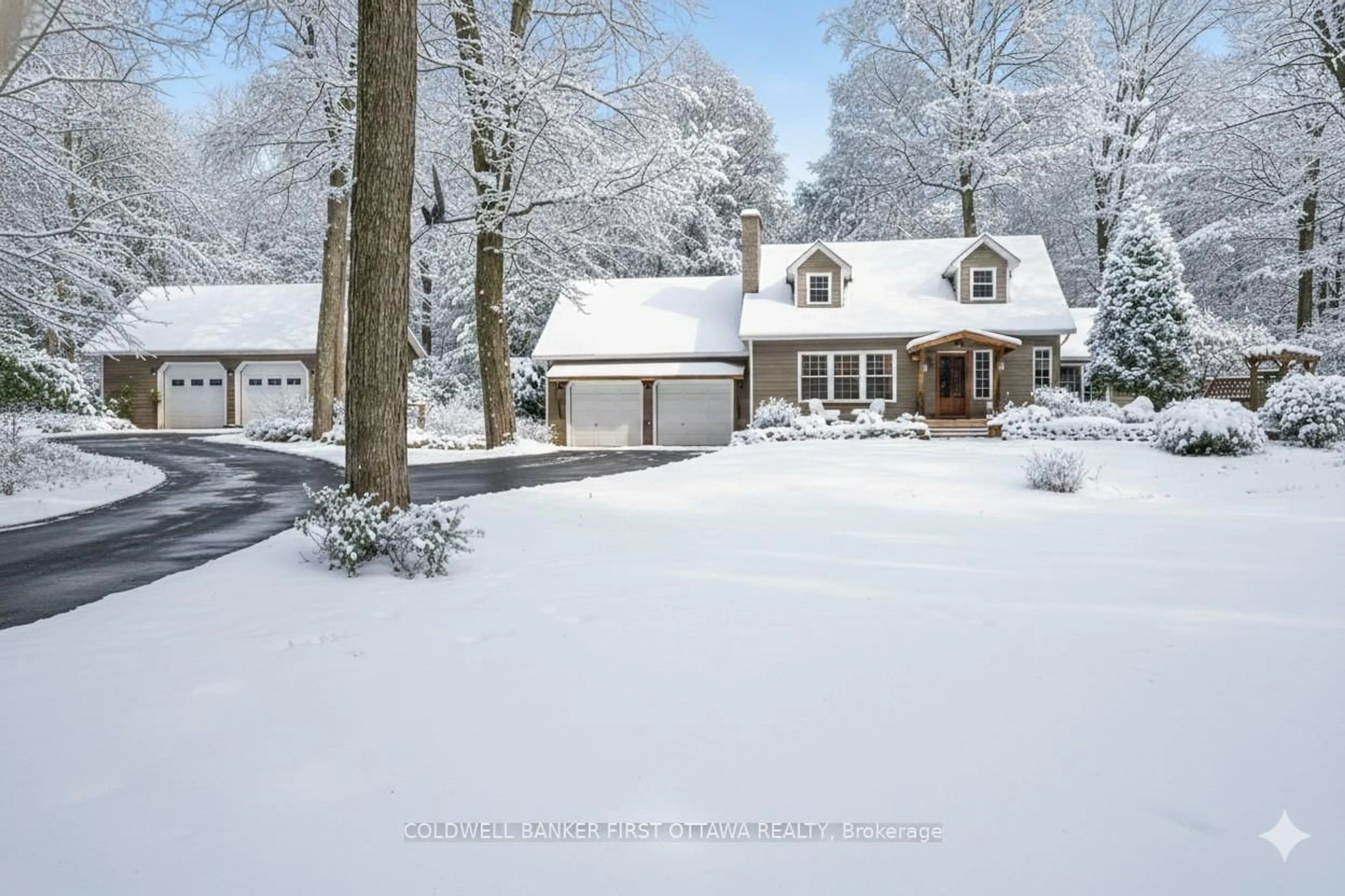 A pic from outside/outdoor area/front of a property/back of a property/a pic from drone, street for 99 Old Kingston Rd, Rideau Lakes Ontario K0G 1L0