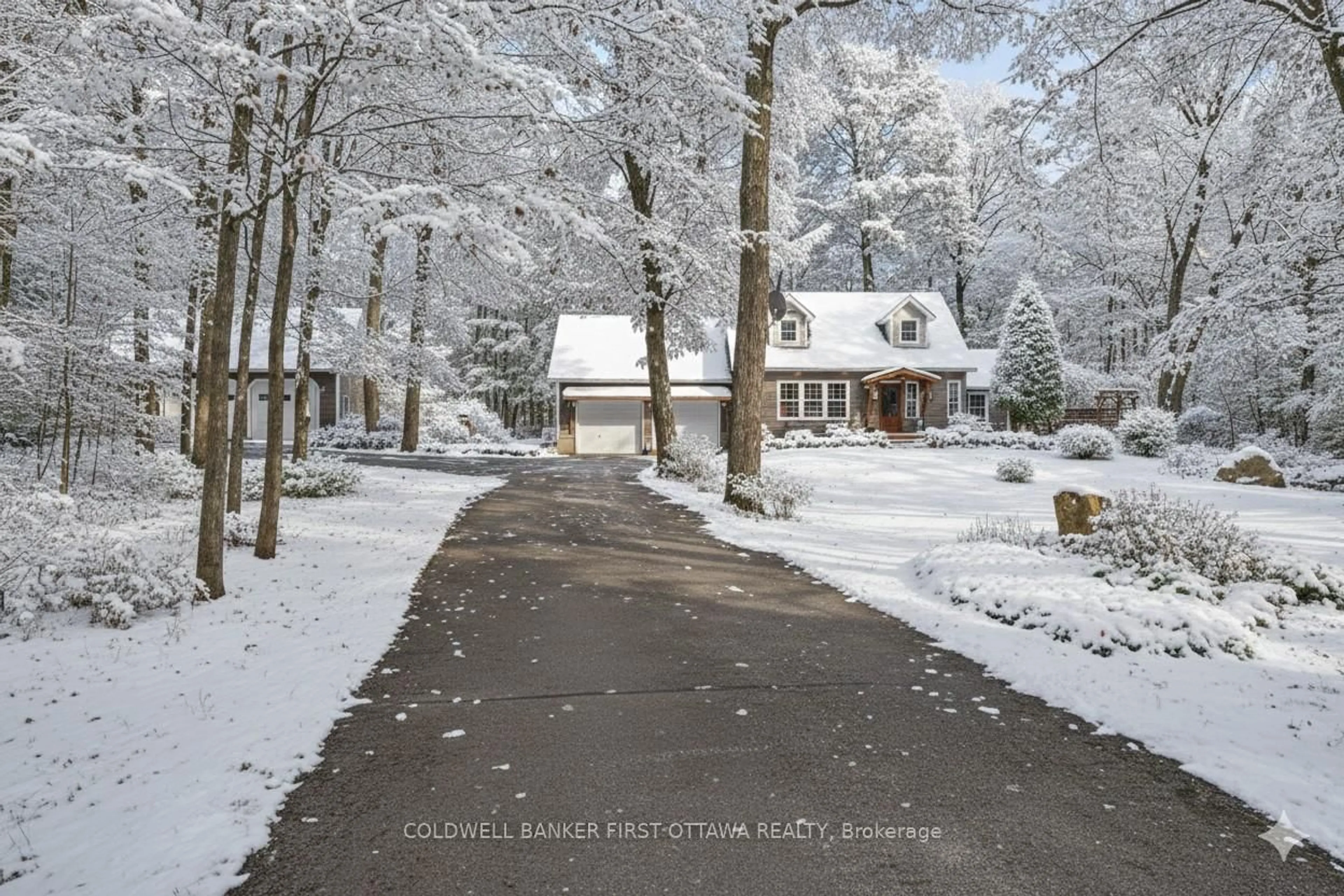 A pic from outside/outdoor area/front of a property/back of a property/a pic from drone, street for 99 Old Kingston Rd, Rideau Lakes Ontario K0G 1L0