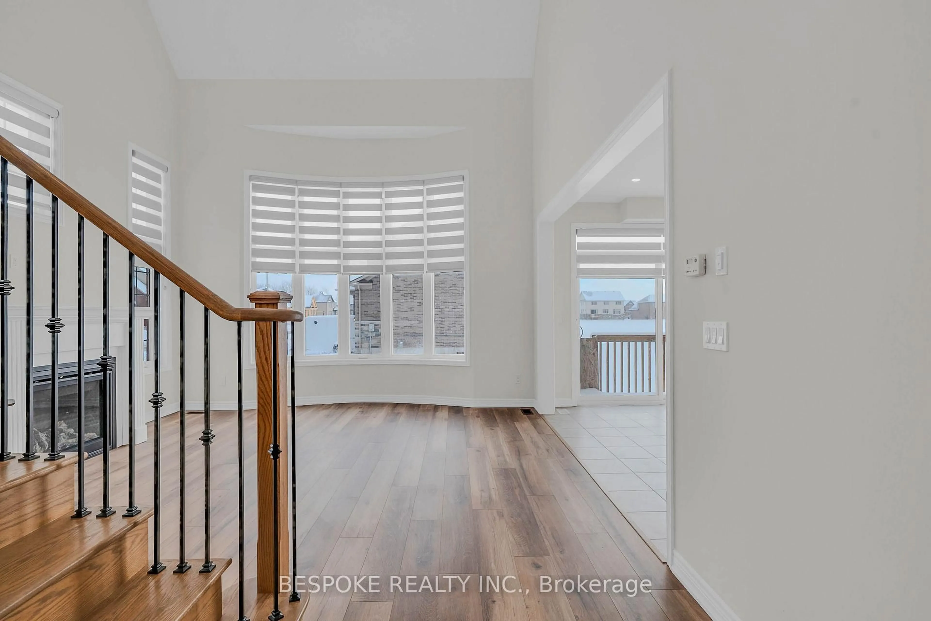 Indoor entryway for 6 East Vista Terr, Quinte West Ontario K0K 1L0