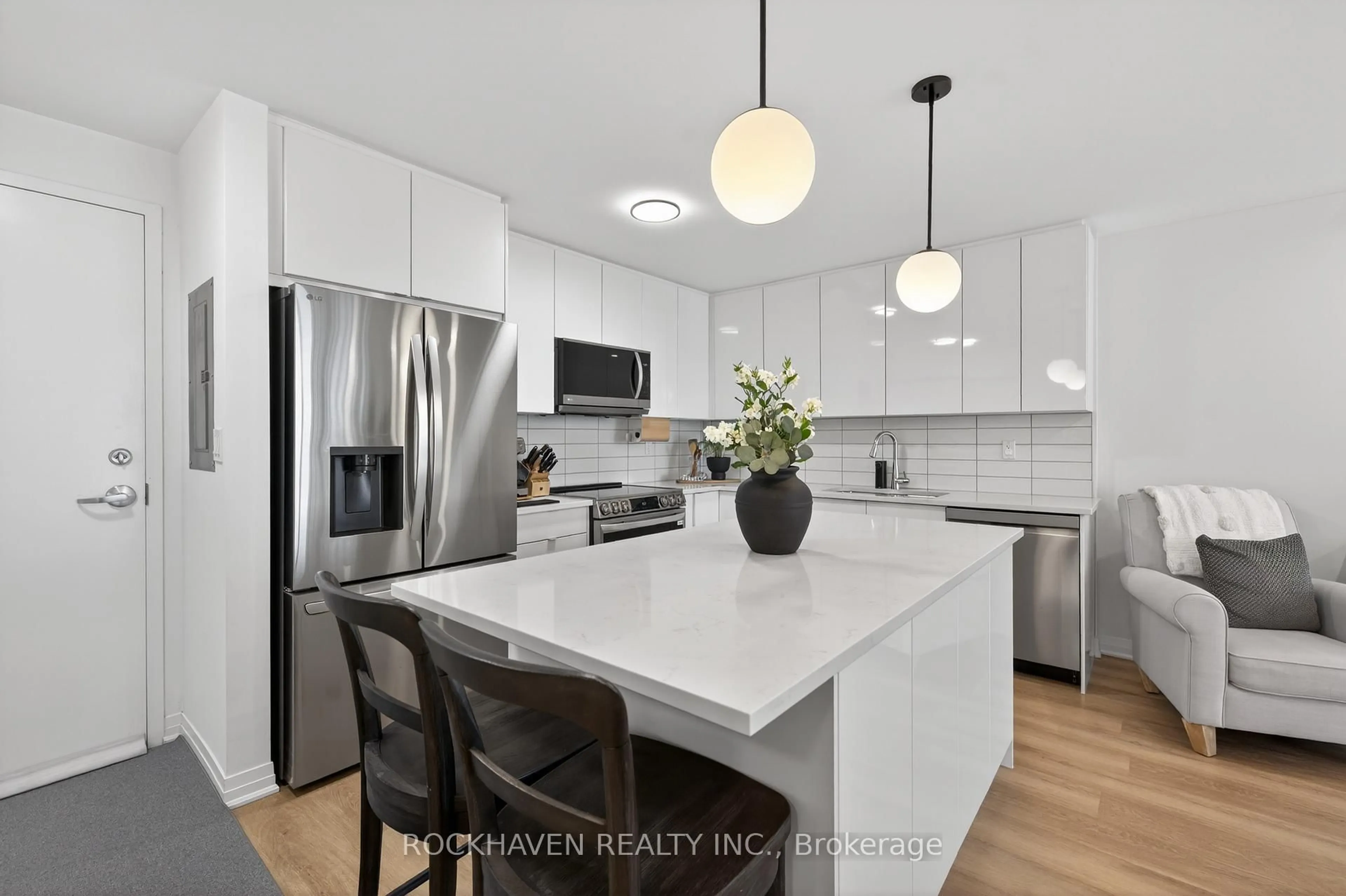 Contemporary kitchen, unknown for 5 Hamilton St #503, Hamilton Ontario L8B 2A4
