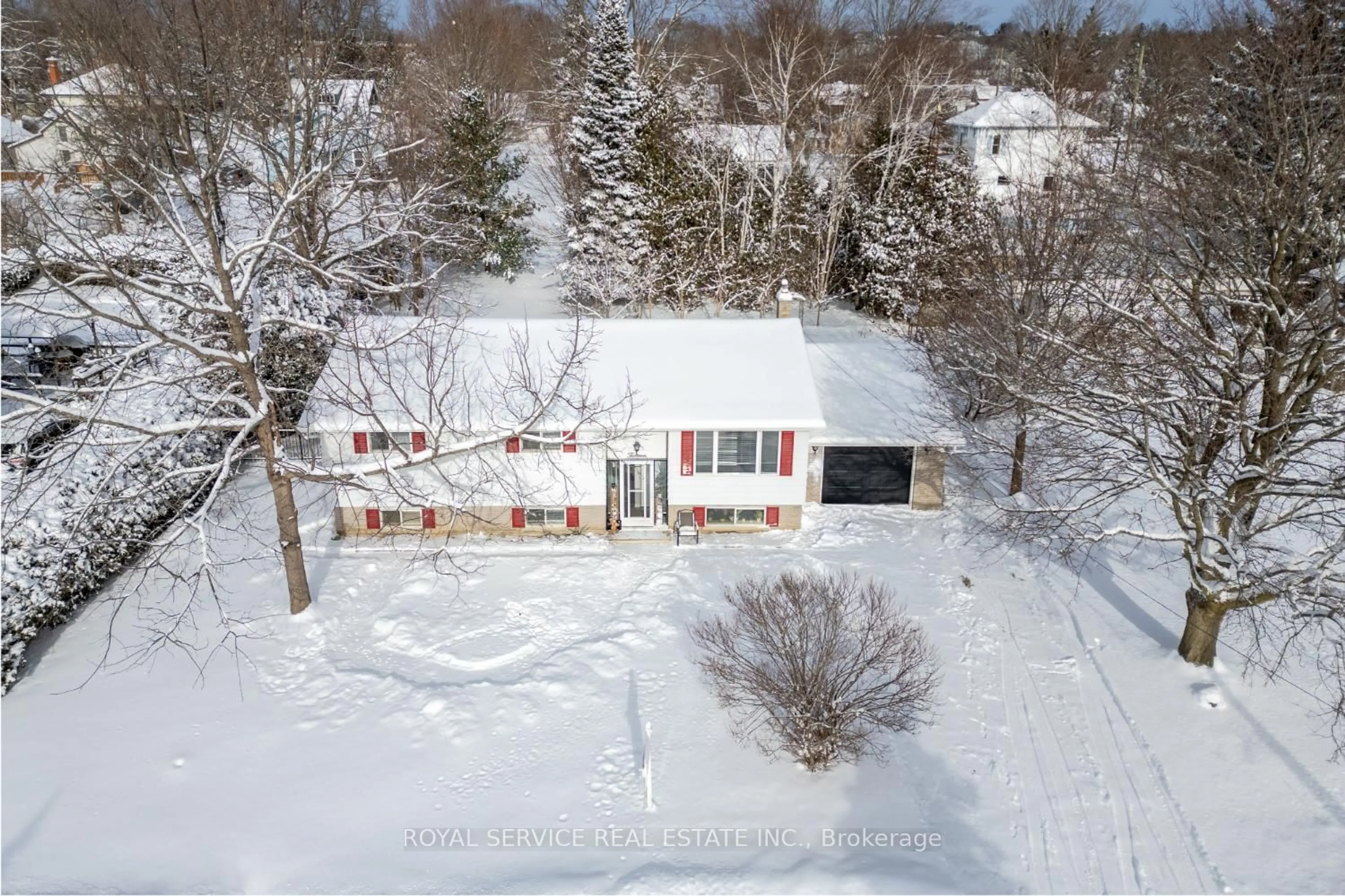 A pic from outside/outdoor area/front of a property/back of a property/a pic from drone, street for 13 Creek St, Cramahe Ontario K0K 1S0