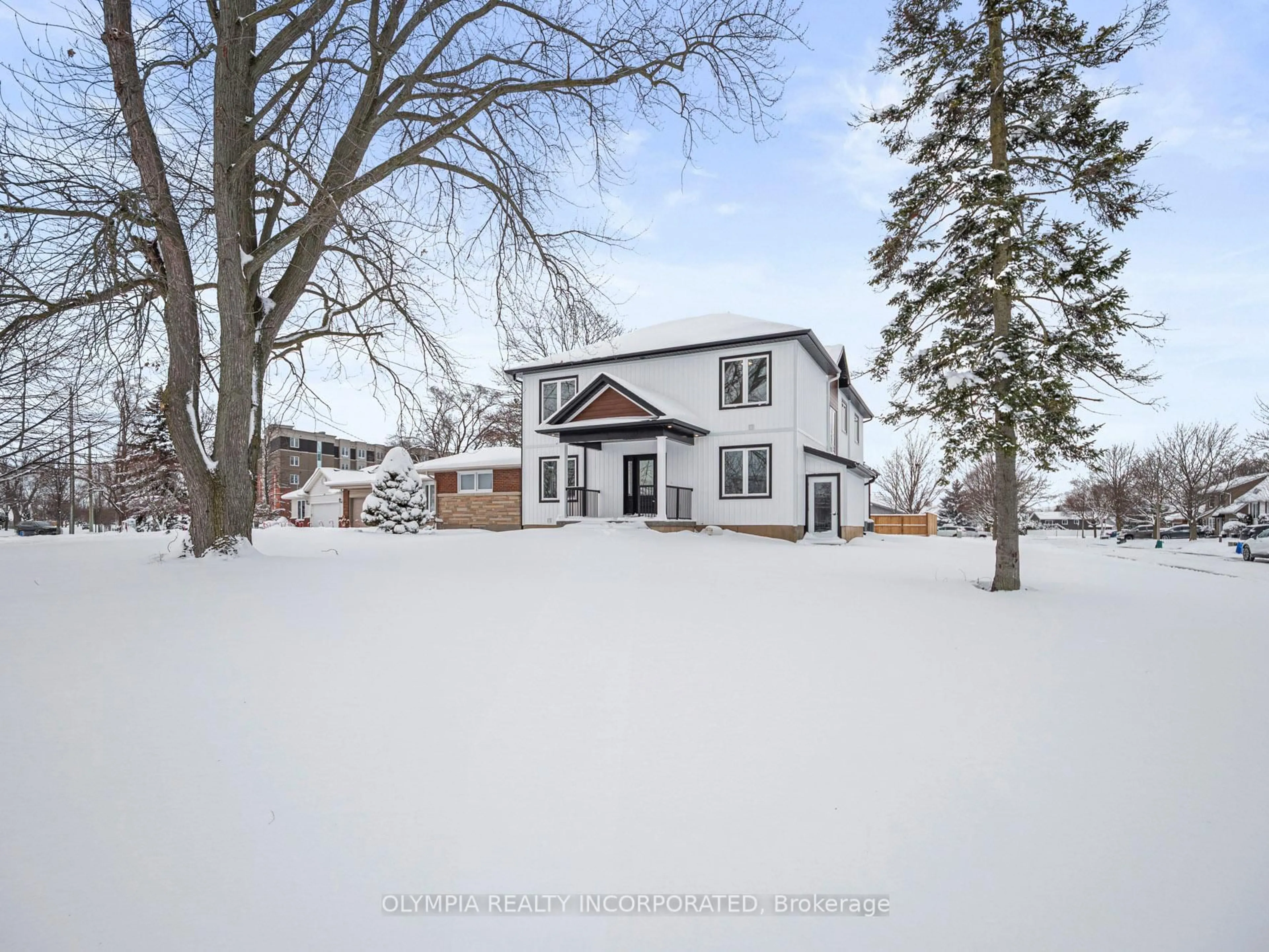 A pic from outside/outdoor area/front of a property/back of a property/a pic from drone, street for 1110 Vansickle Rd, St. Catharines Ontario L2S 2Z3