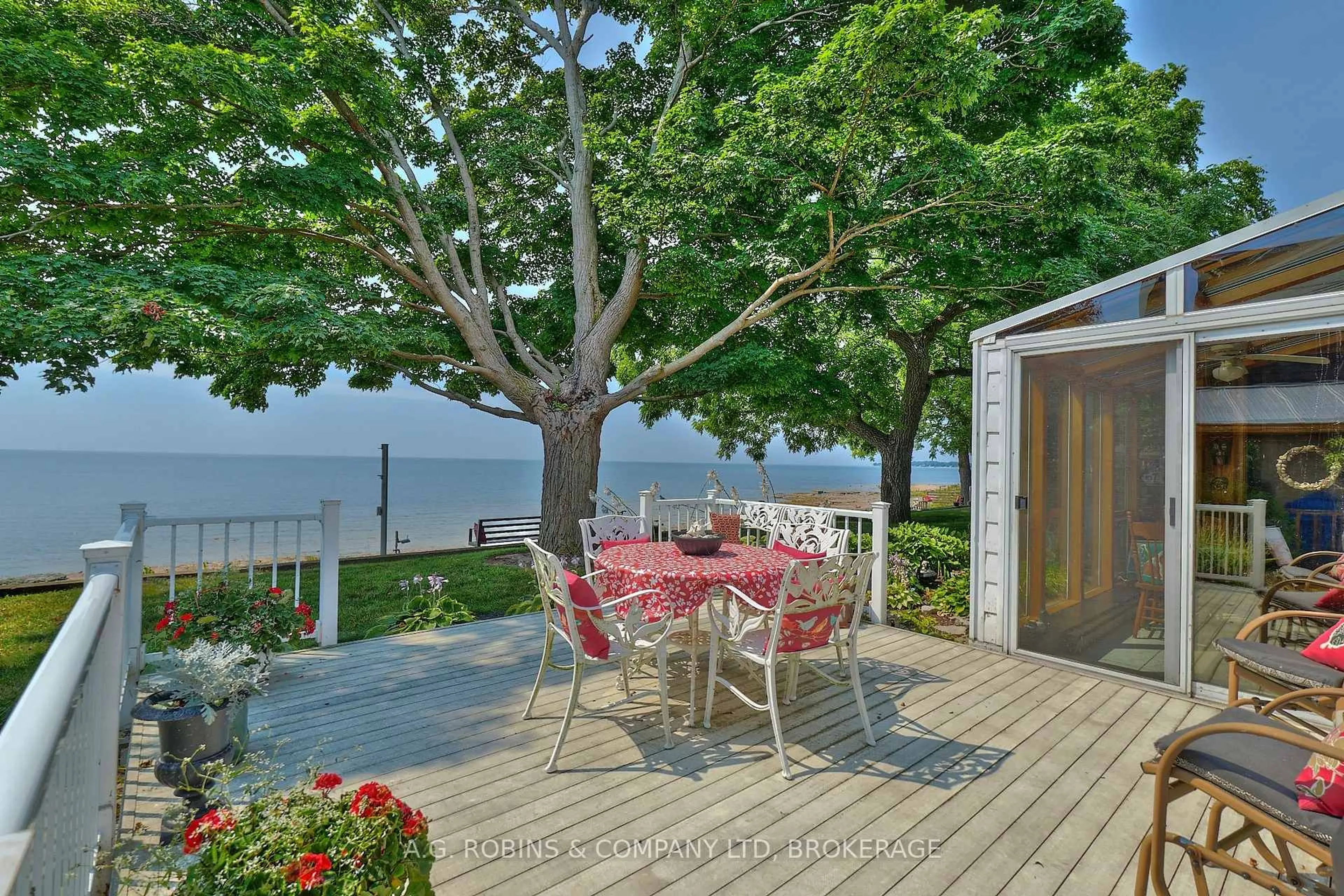 Patio, water/lake/river/ocean view for 10773 Lakeshore Rd, Wainfleet Ontario L0S 1V0