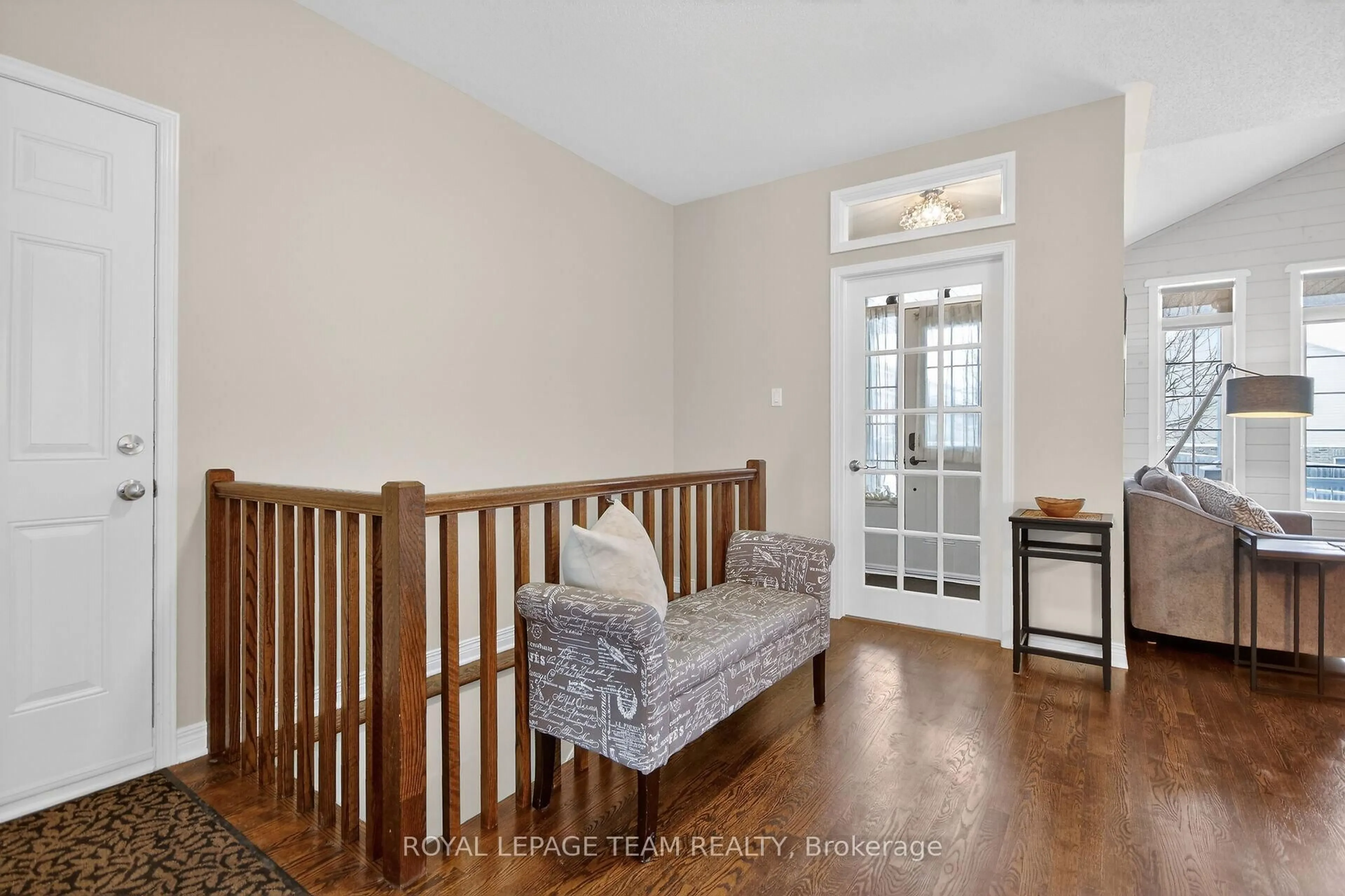 Indoor entryway for 333 Antigonish Ave, Ottawa Ontario K4A 0T9