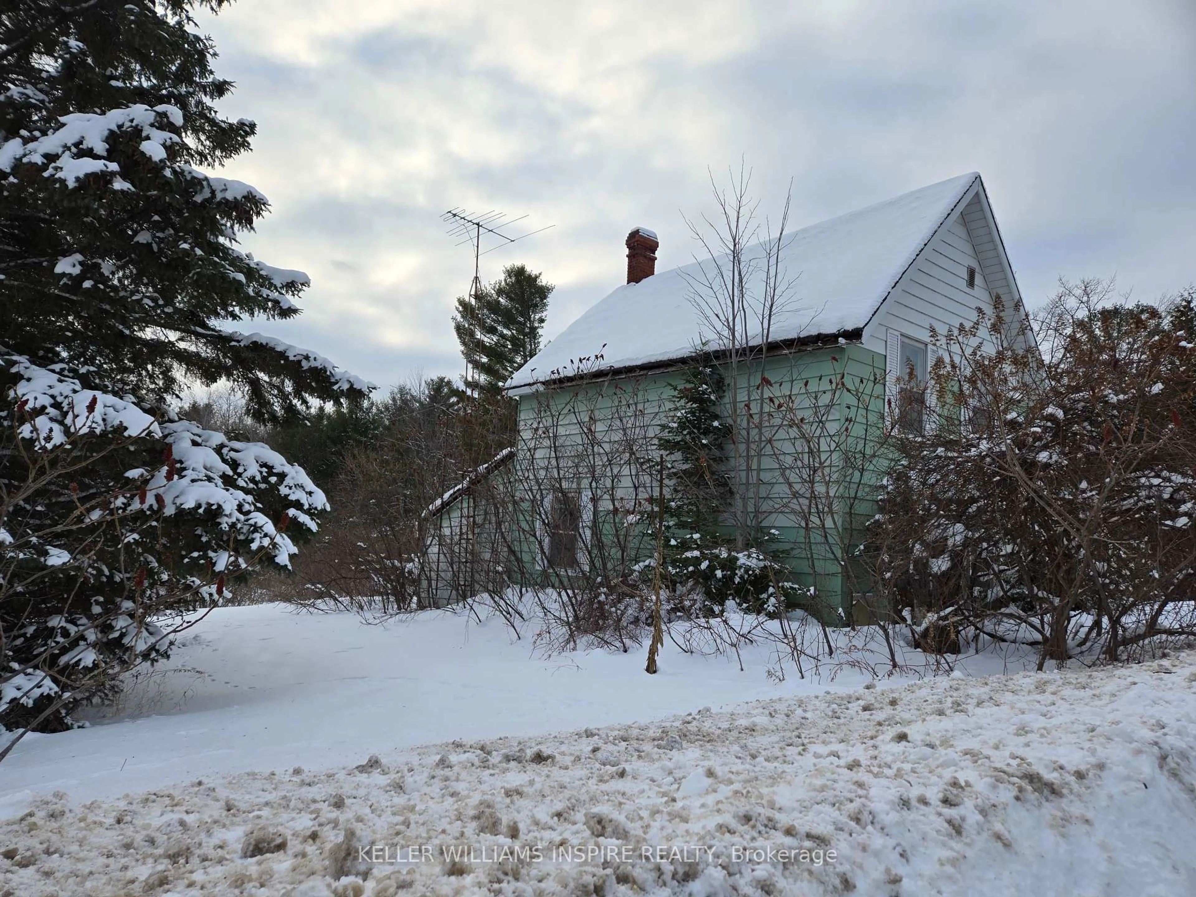 Shed for 10118 Highway 41 Highway, Kaladar Ontario K0H 1Z0