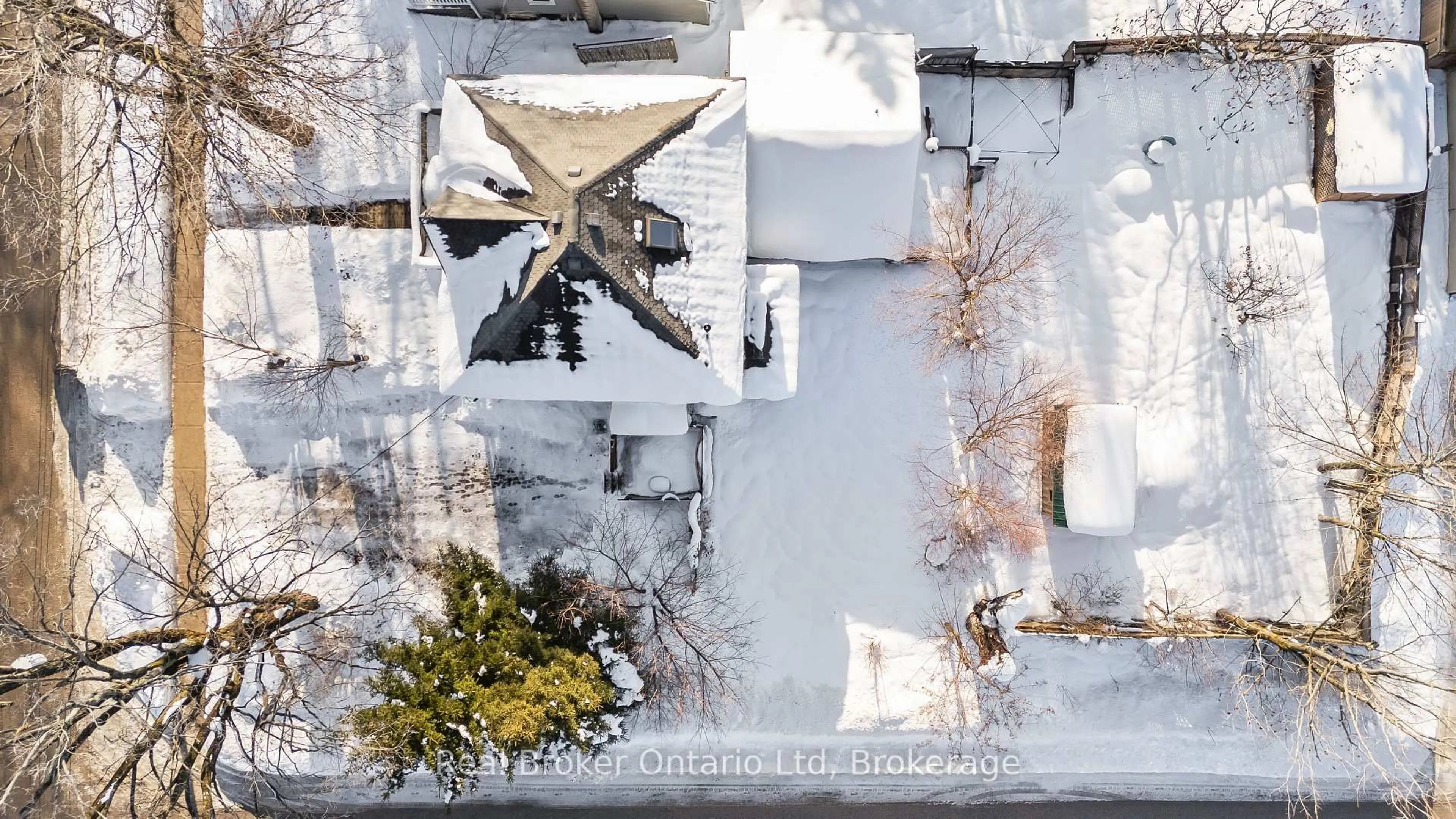 A pic from outside/outdoor area/front of a property/back of a property/a pic from drone, city buildings view from balcony for 104 Isla St, Grey Highlands Ontario N0C 1H0