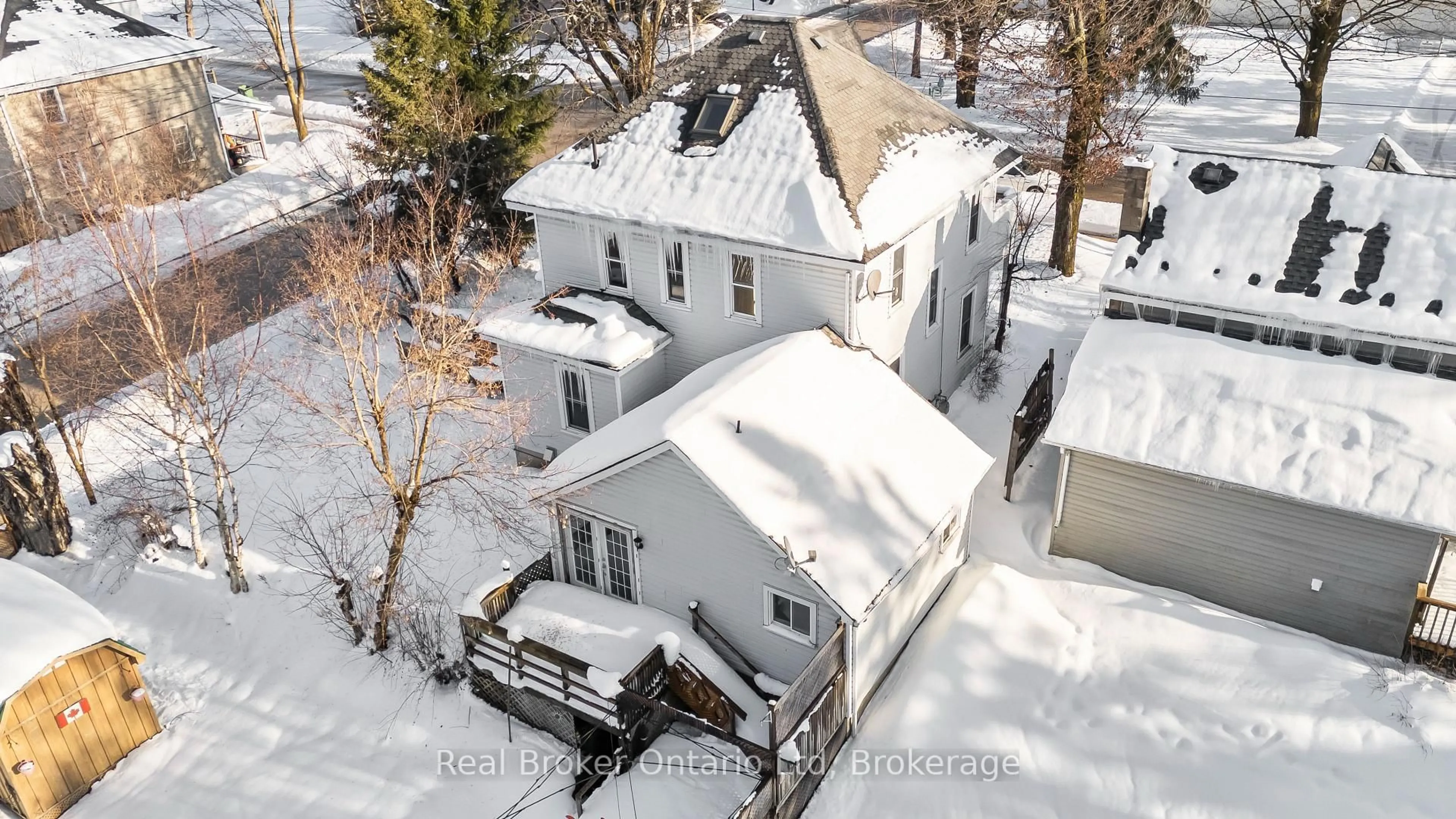 A pic from outside/outdoor area/front of a property/back of a property/a pic from drone, unknown for 104 Isla St, Grey Highlands Ontario N0C 1H0
