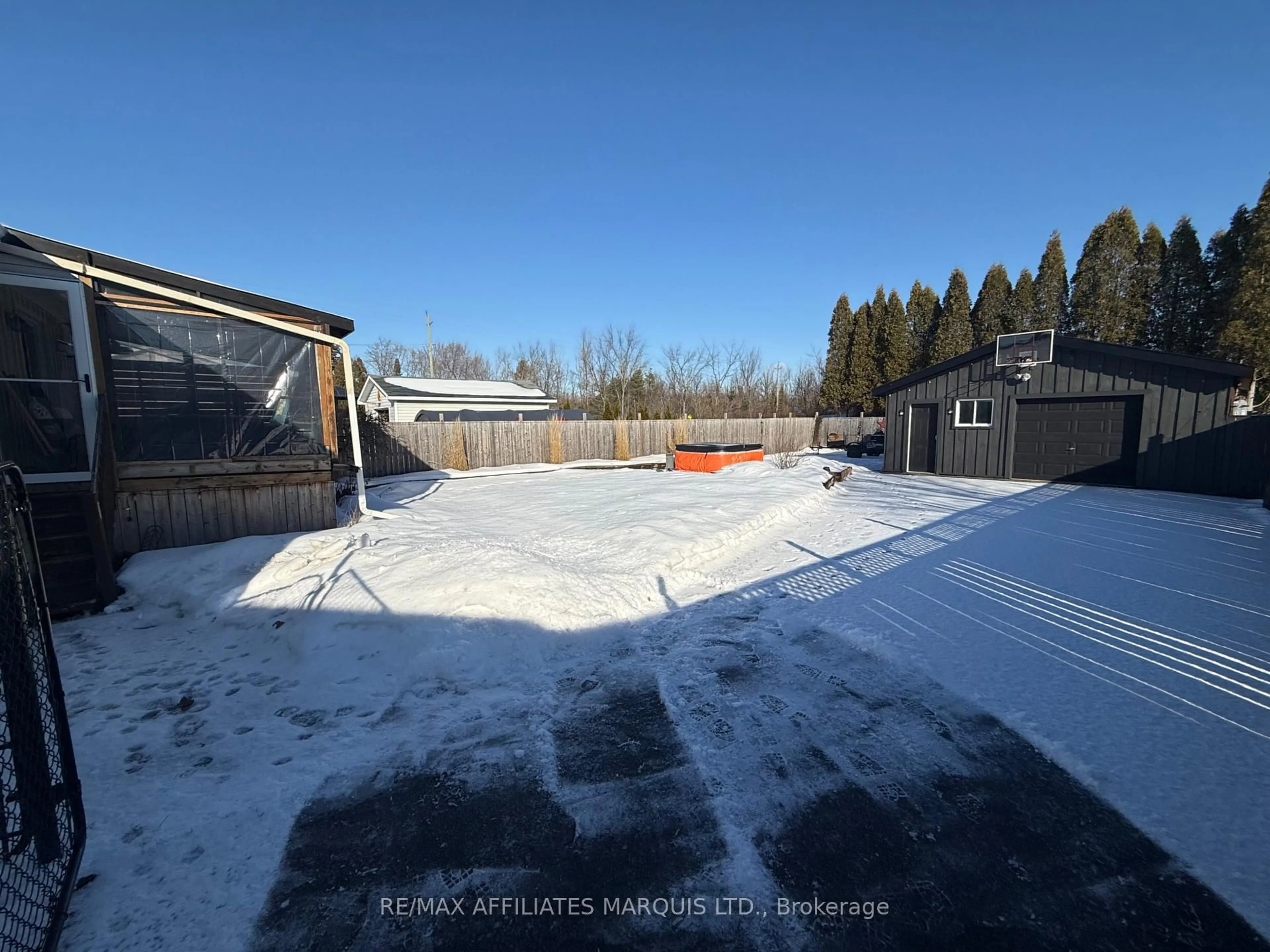 A pic from outside/outdoor area/front of a property/back of a property/a pic from drone, building for 2169 Pitt St, Cornwall Ontario K6K 1A1