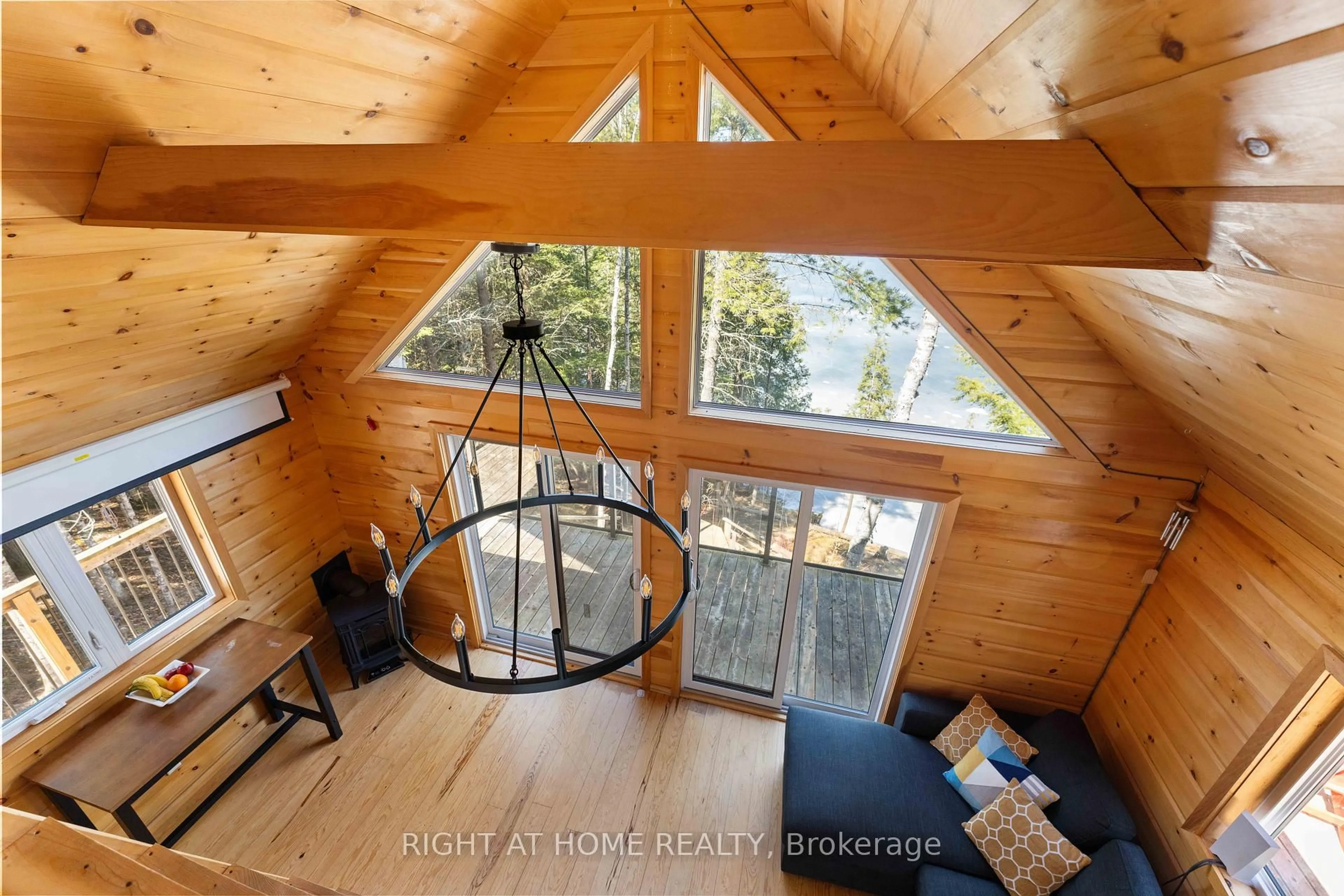 Indoor foyer for 592 Moccasin Lake Rd, Palmer Rapids Ontario K0J 2E0