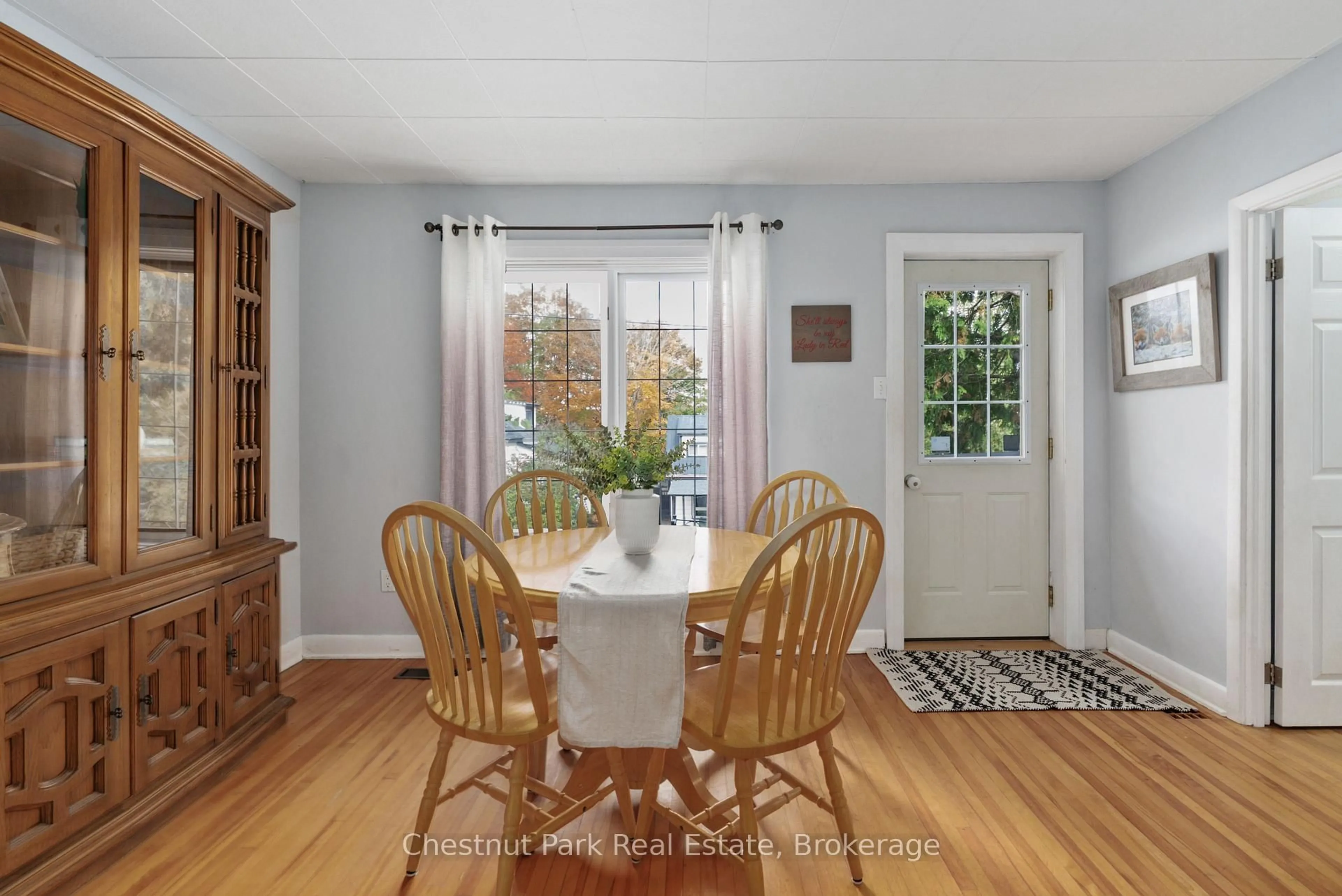 Dining room, unknown for 3 CORA St, Huntsville Ontario P1H 1T5