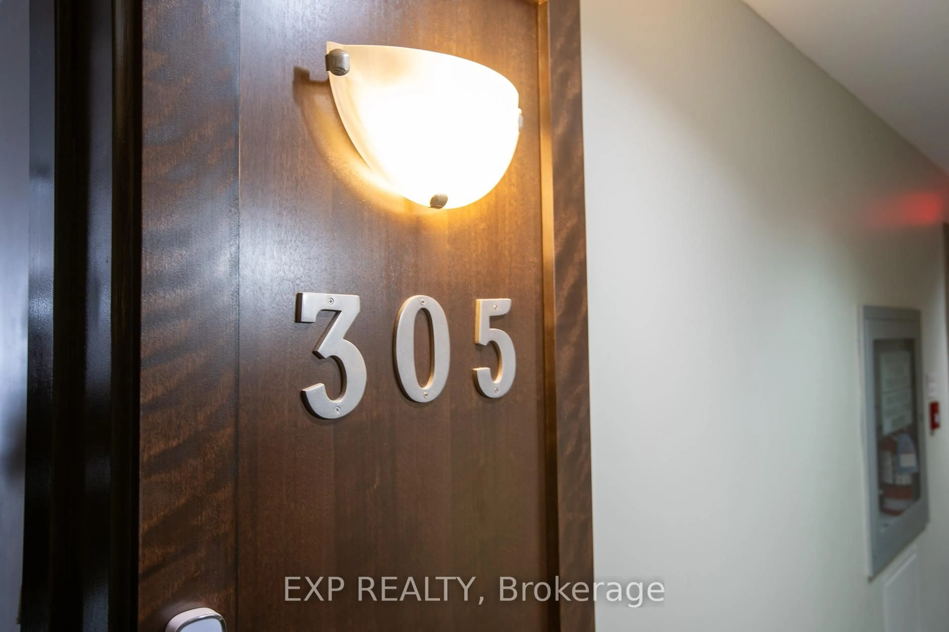 Indoor entryway for 301 Bayrose Dr #305, Nepean Ontario K2J 5W3