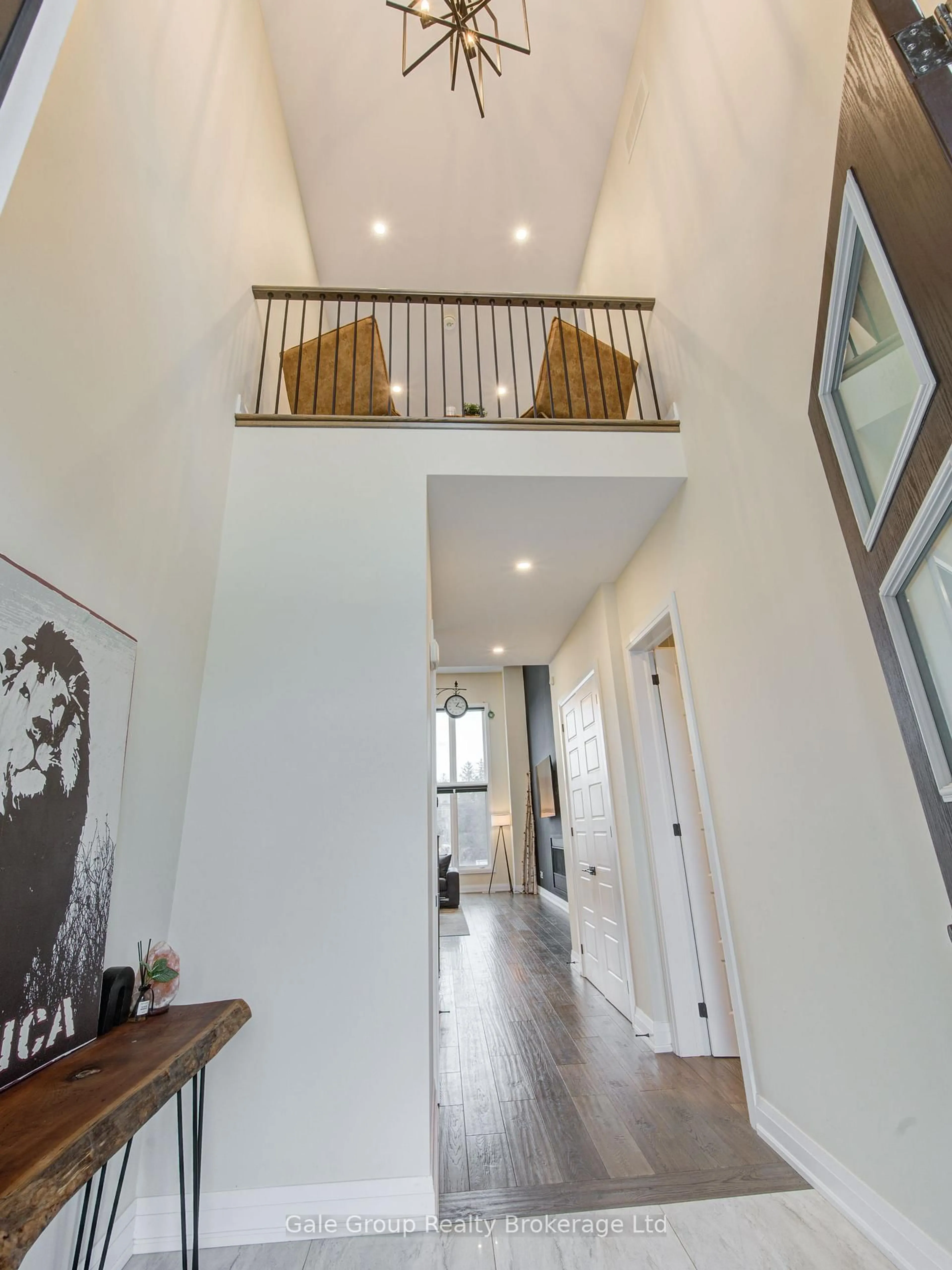 Indoor entryway for 409 Somme St, Woodstock Ontario N4T 0K3