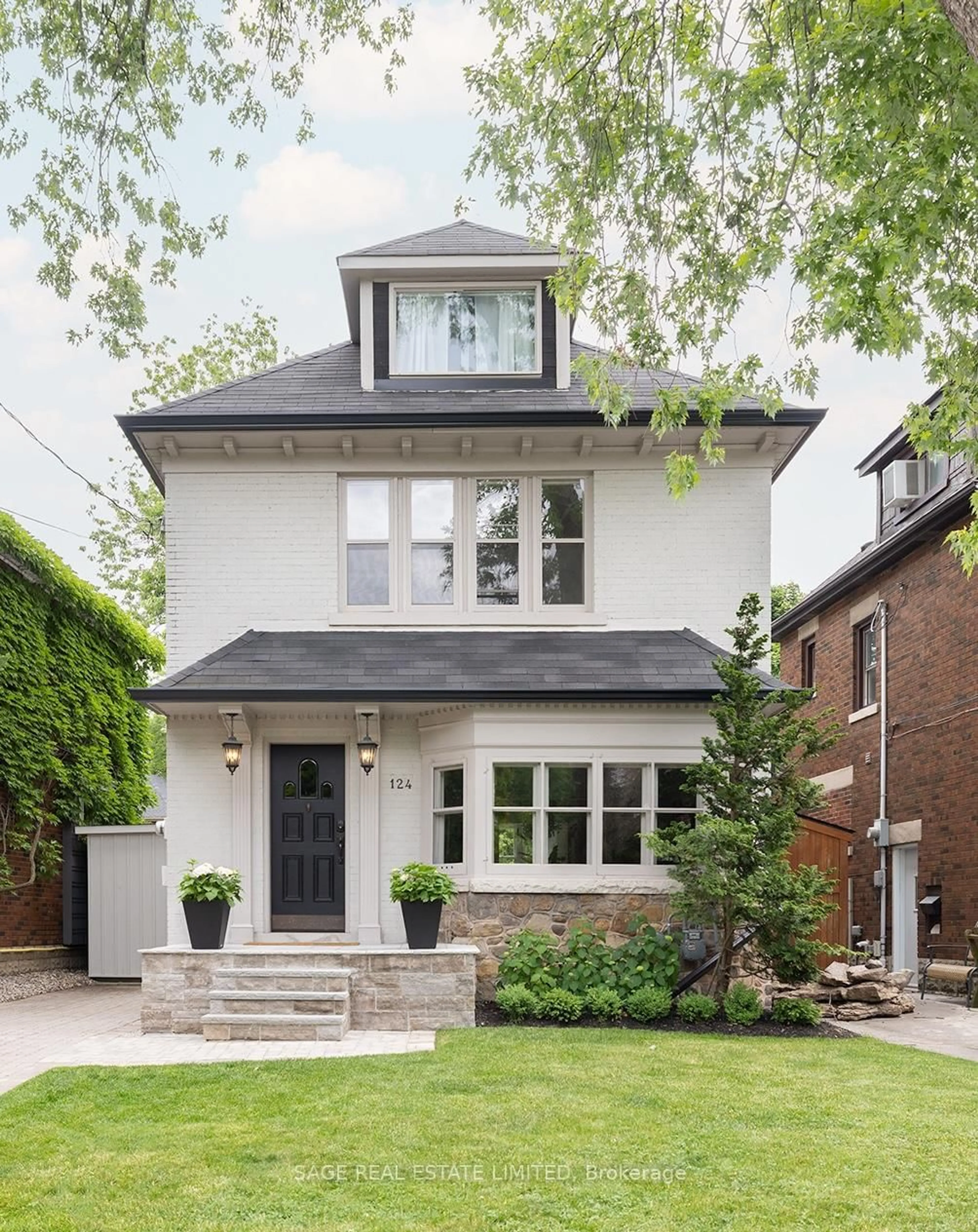 Home with brick exterior material, street for 124 Cline Ave, Hamilton Ontario L8S 3Z8