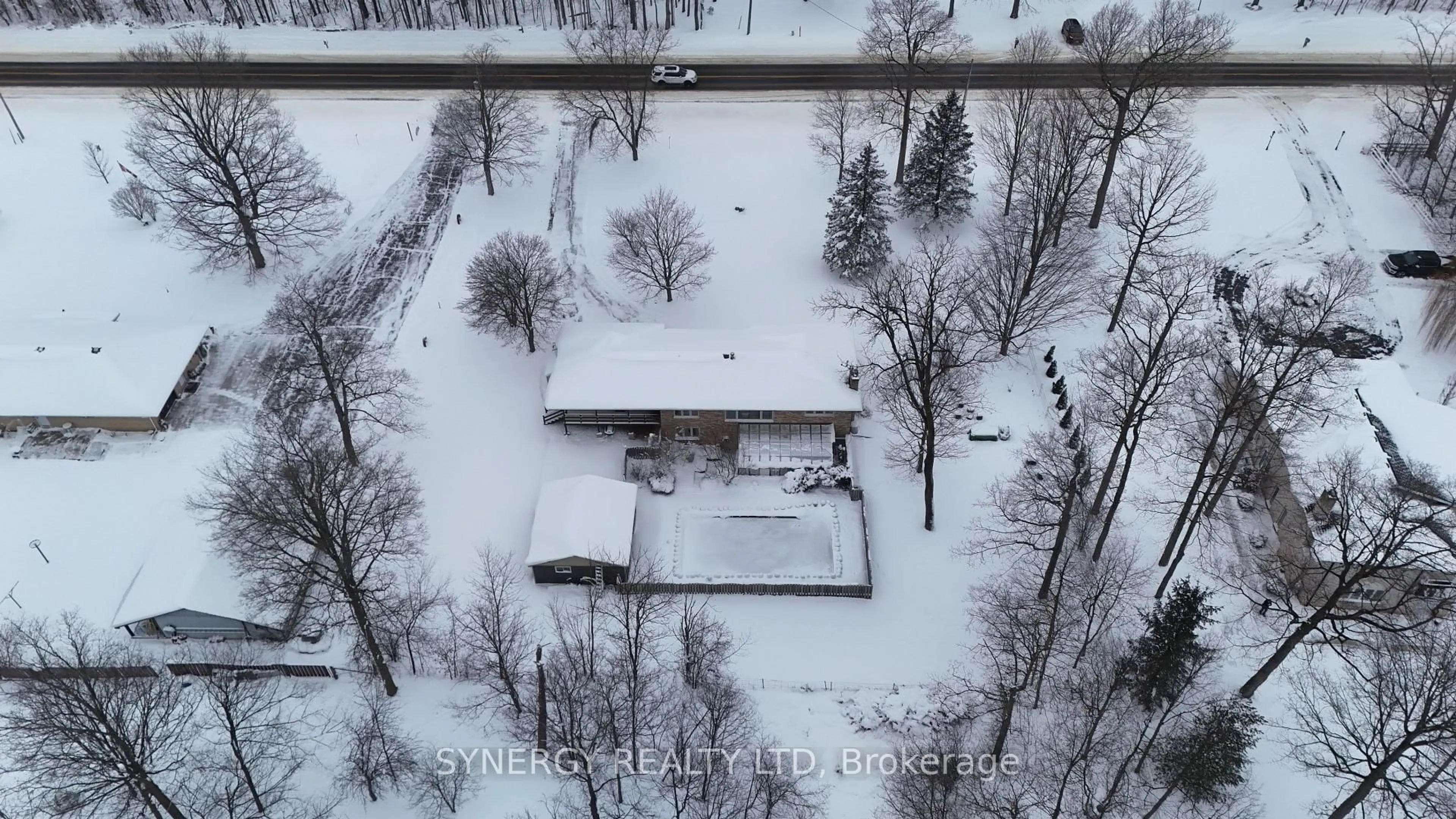 A pic from outside/outdoor area/front of a property/back of a property/a pic from drone, street for 4422 Nauvoo Rd, Brooke-Alvinston Ontario N0M 2S0