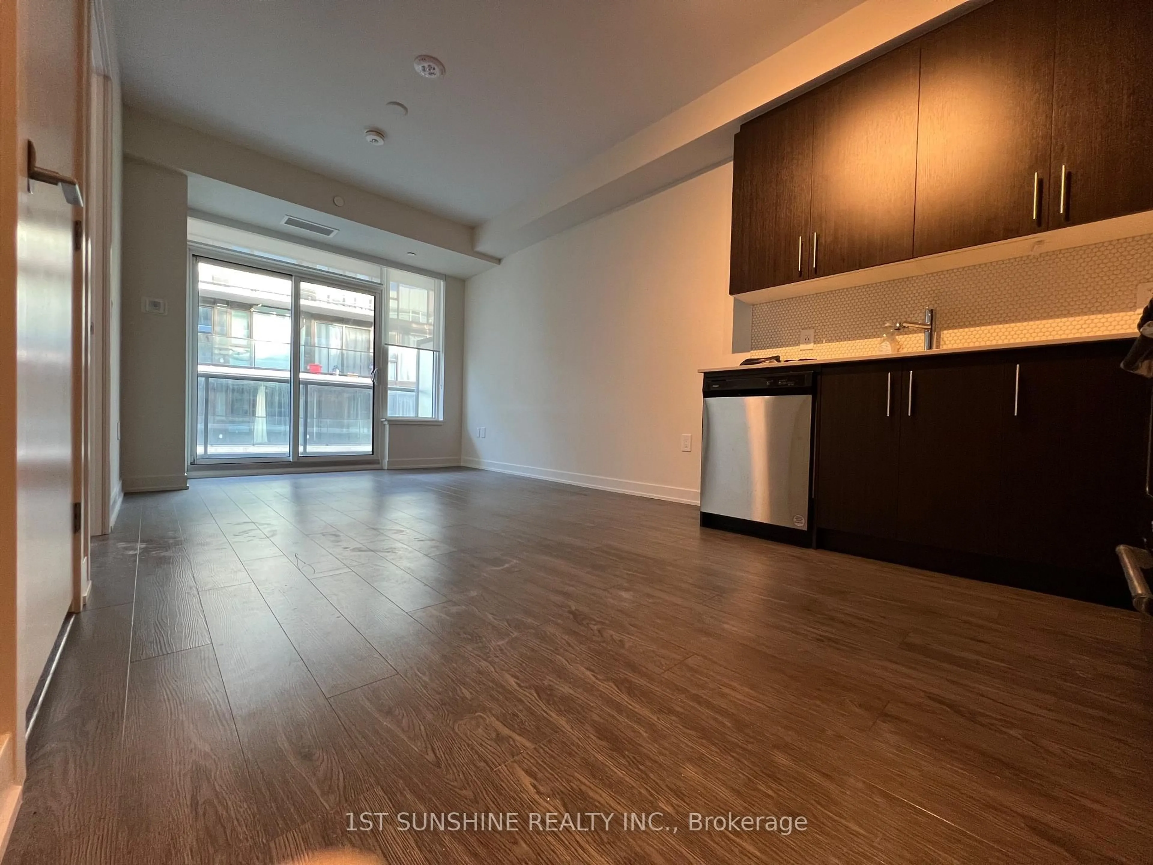 A pic of a room for 212 King William St #1212, Hamilton Ontario L8R 0A7