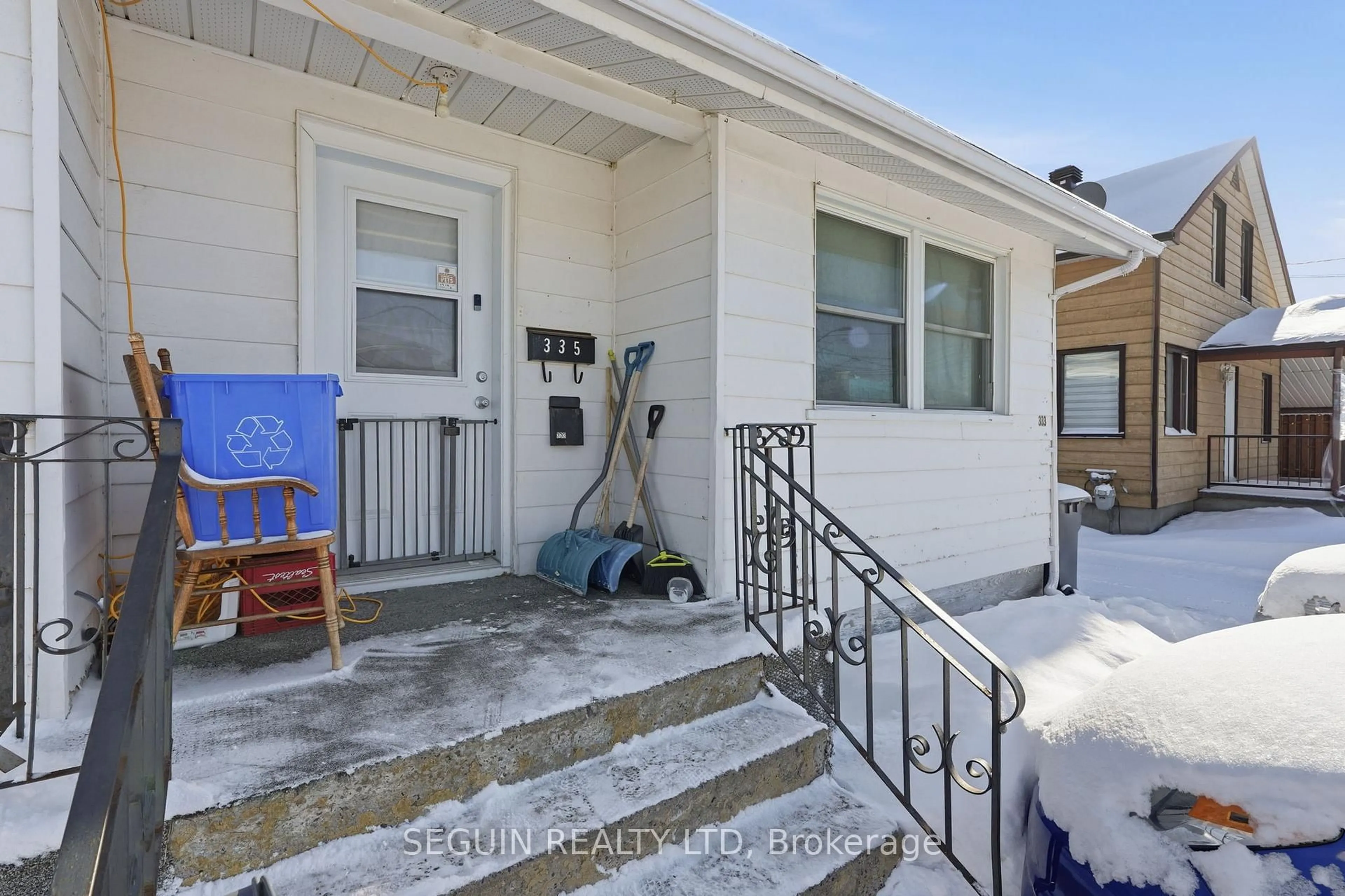 Unknown for 333-335 Cameron St, Hawkesbury Ontario K6A 2B3