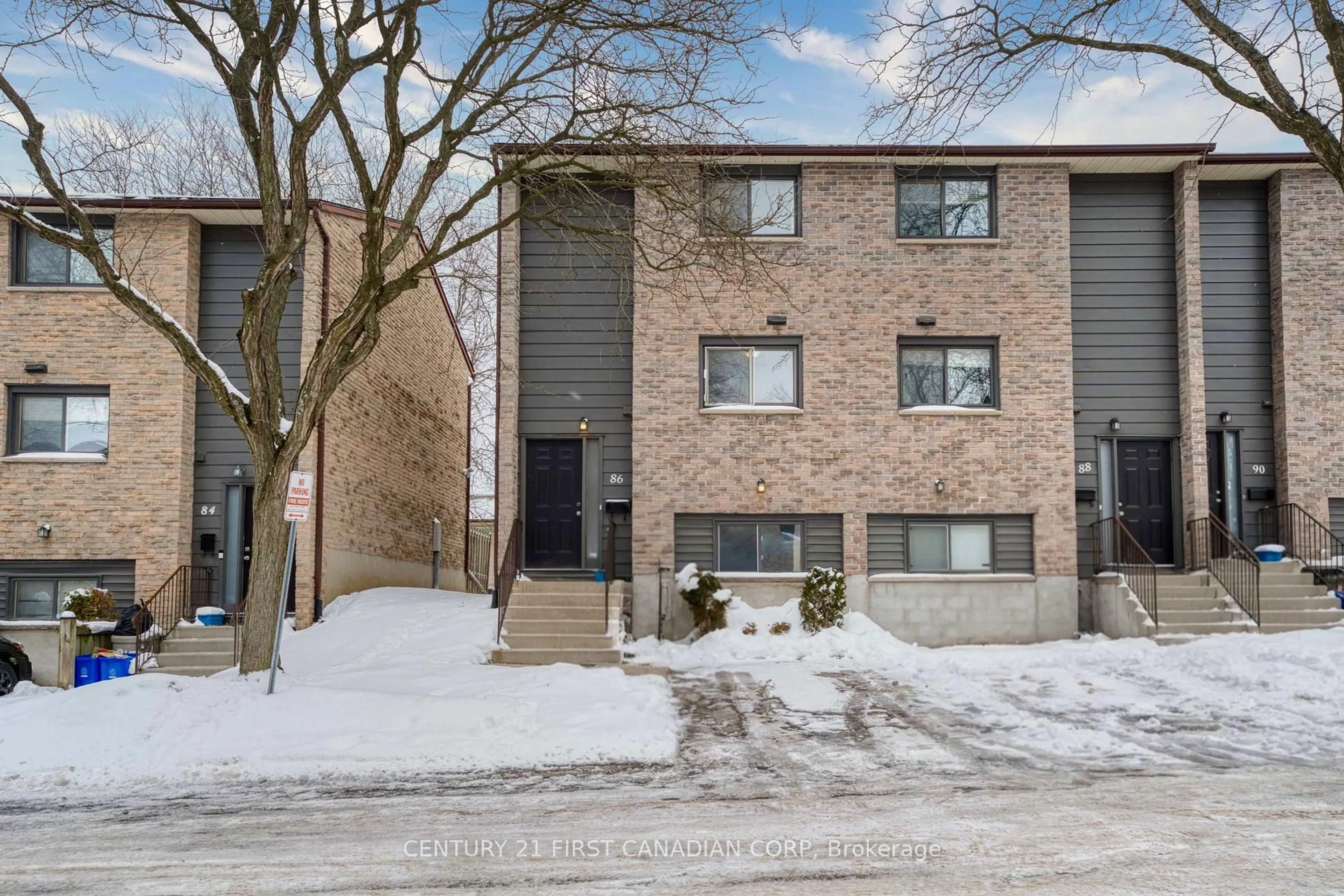 Unknown for 40 Summit Ave #86, London North Ontario N6H 4S3