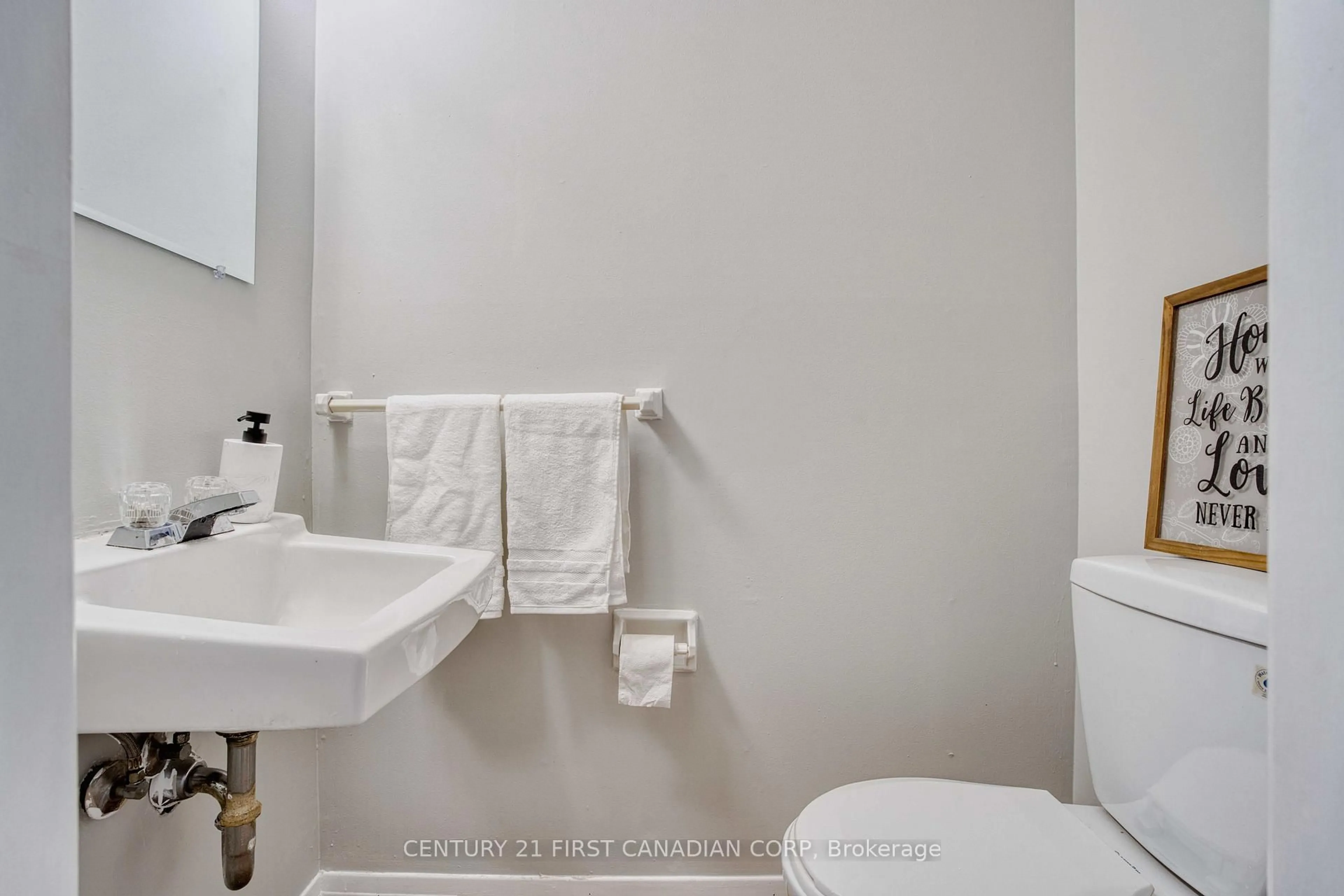 Standard bathroom, ceramic/tile floor for 40 Summit Ave #86, London North Ontario N6H 4S3
