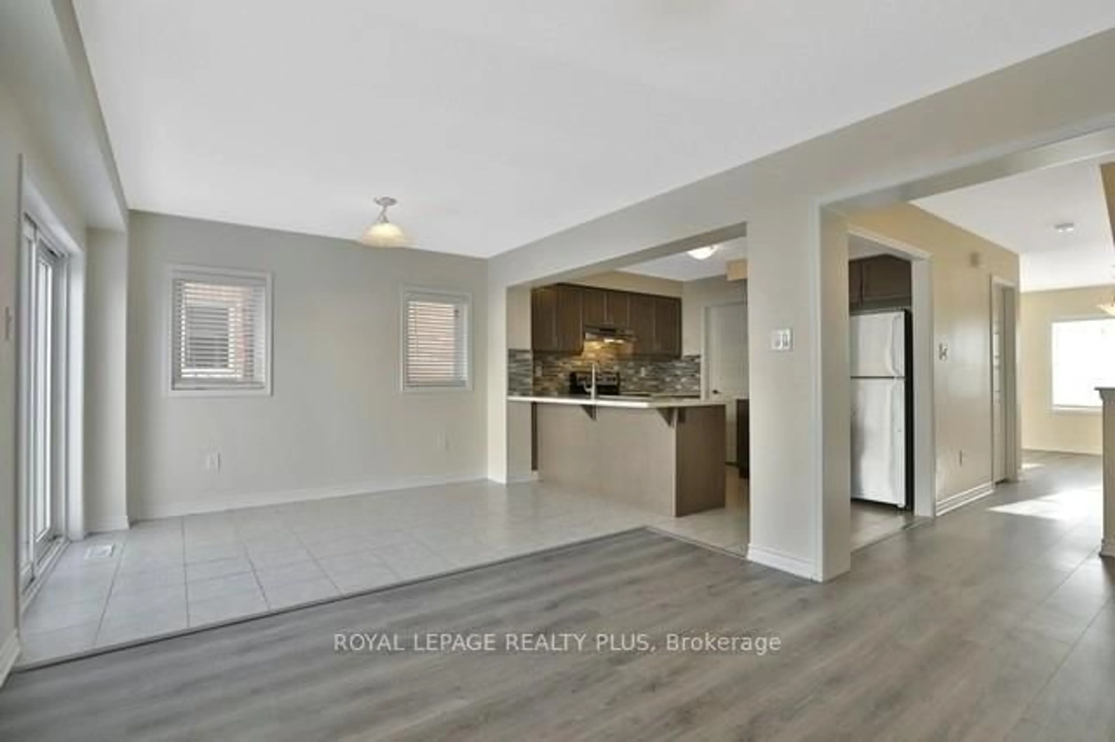 Open concept kitchen, unknown for 22 Spring Creek Dr #74, Hamilton Ontario L8B 1V7