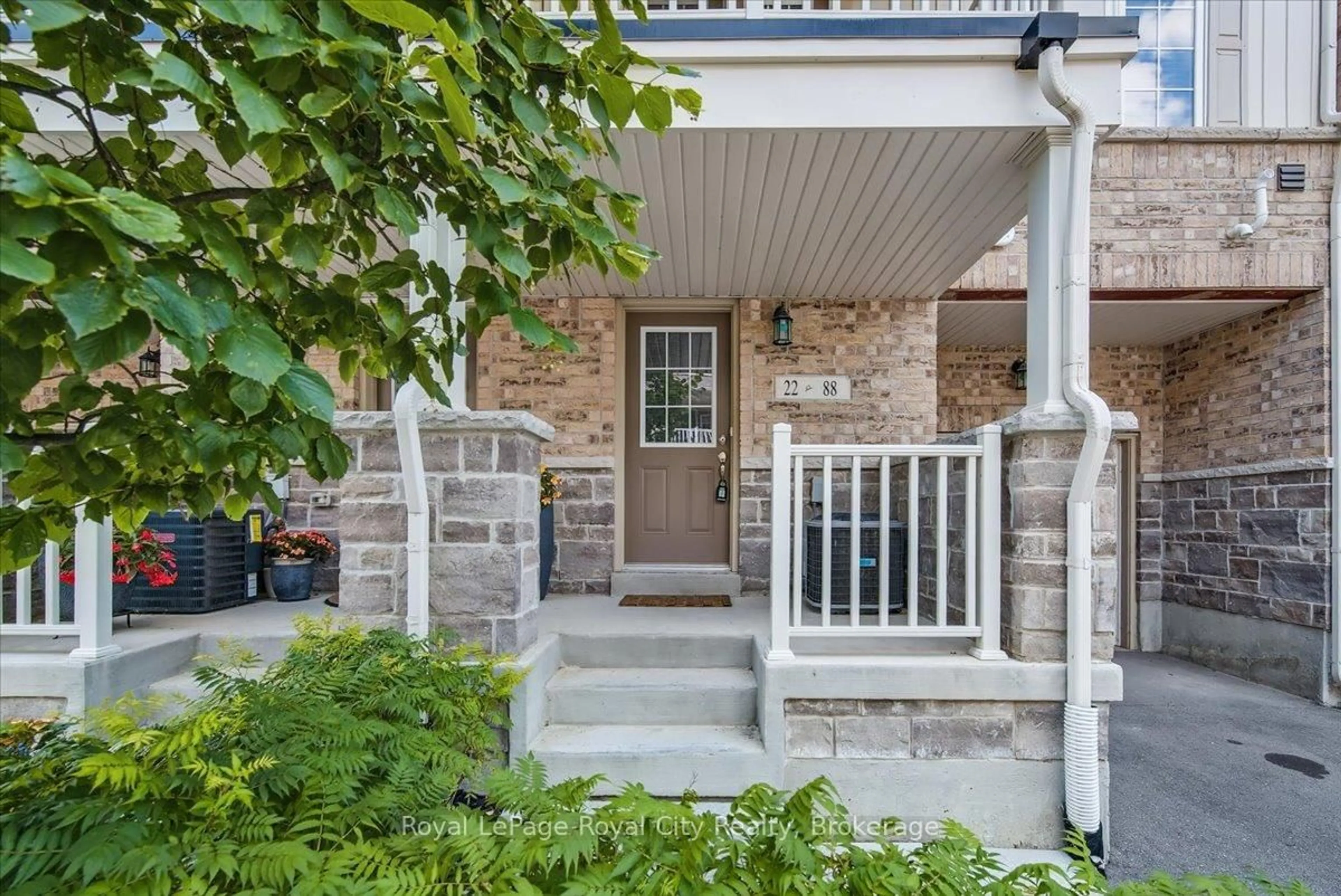 Patio, street for 88 Decorso Dr #22, Guelph Ontario N1L 0A9