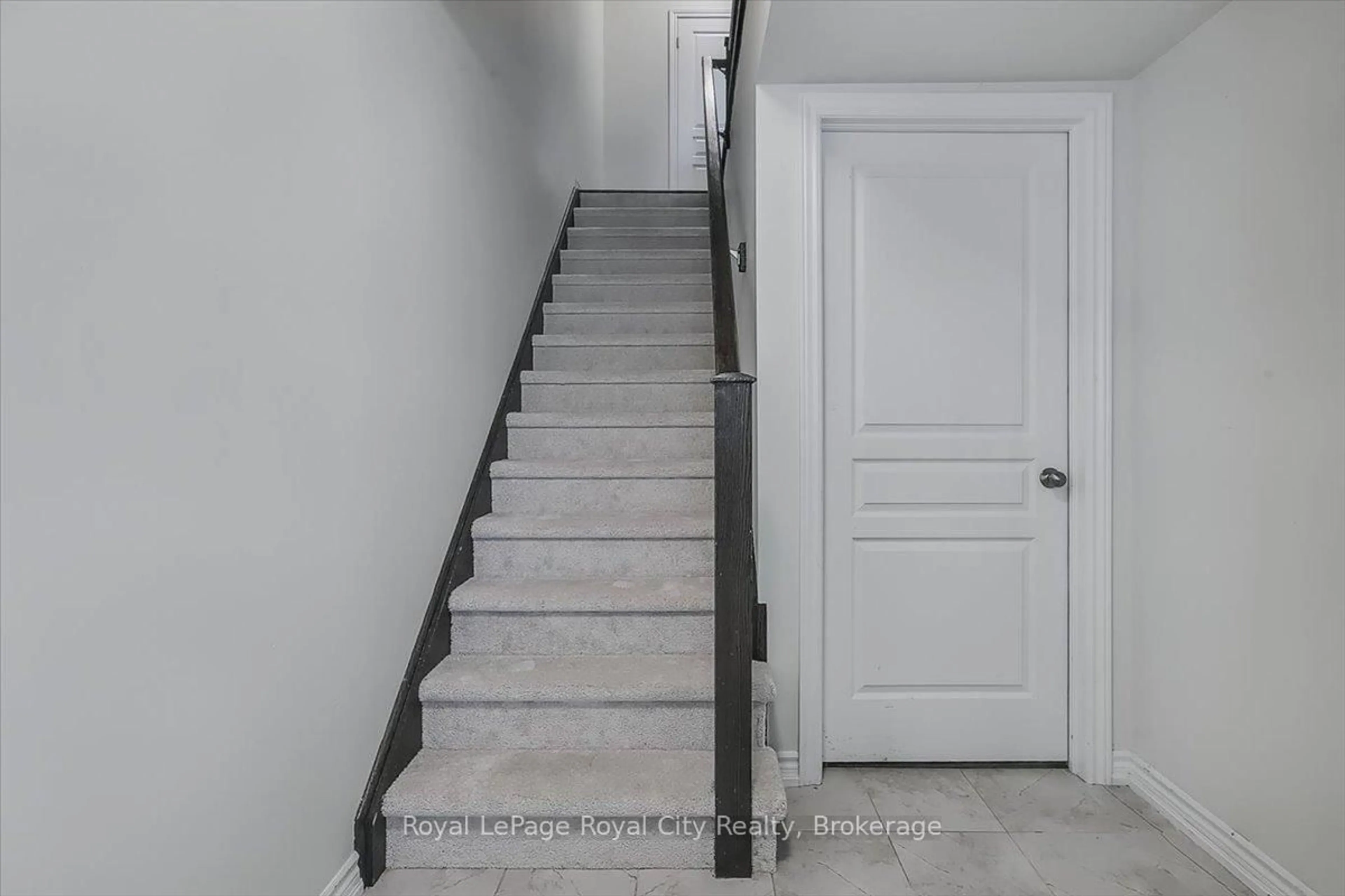 Stairs for 88 Decorso Dr #22, Guelph Ontario N1L 0A9