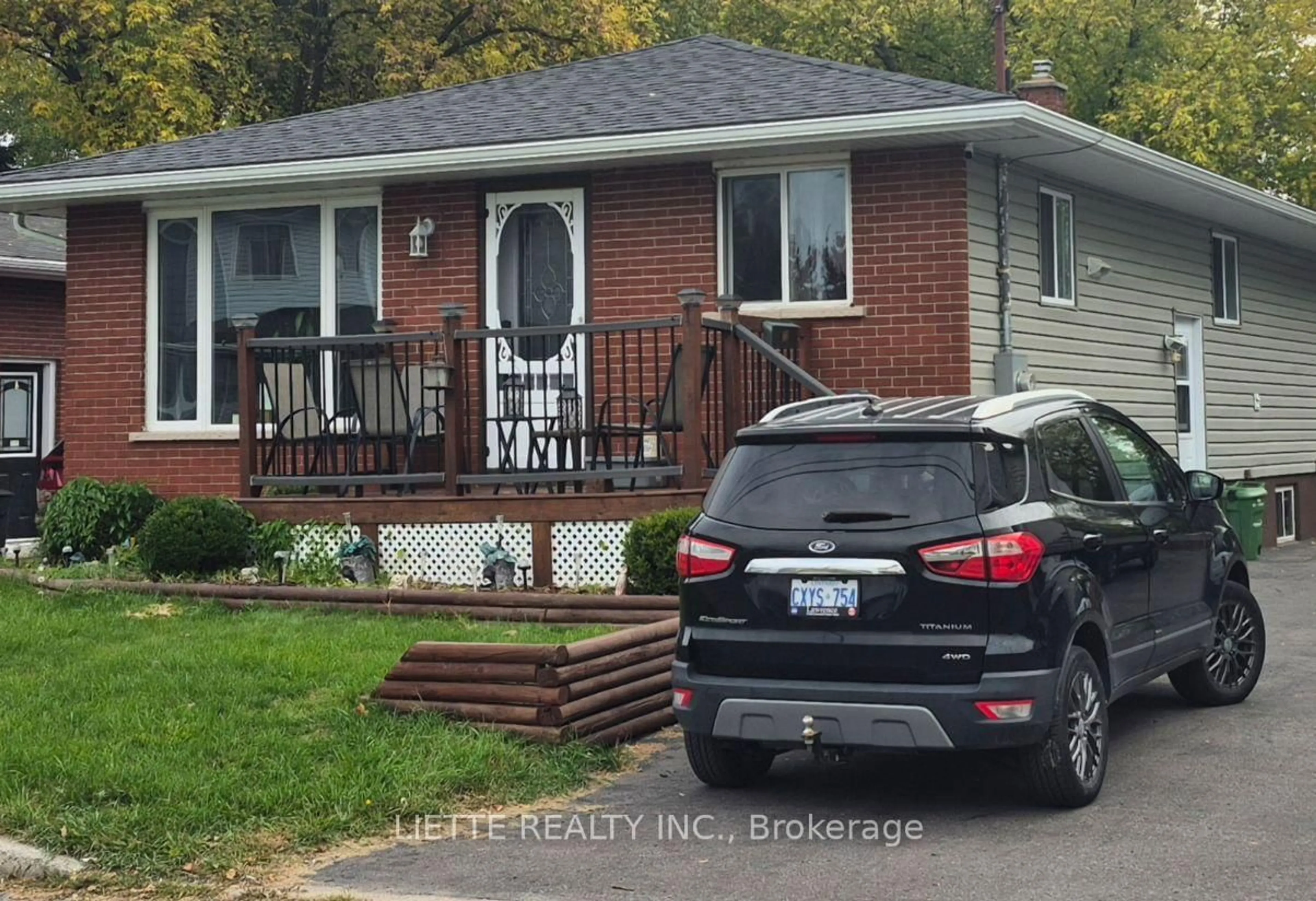 Unknown for 823 Bedford St, Cornwall Ontario K6J 4E9