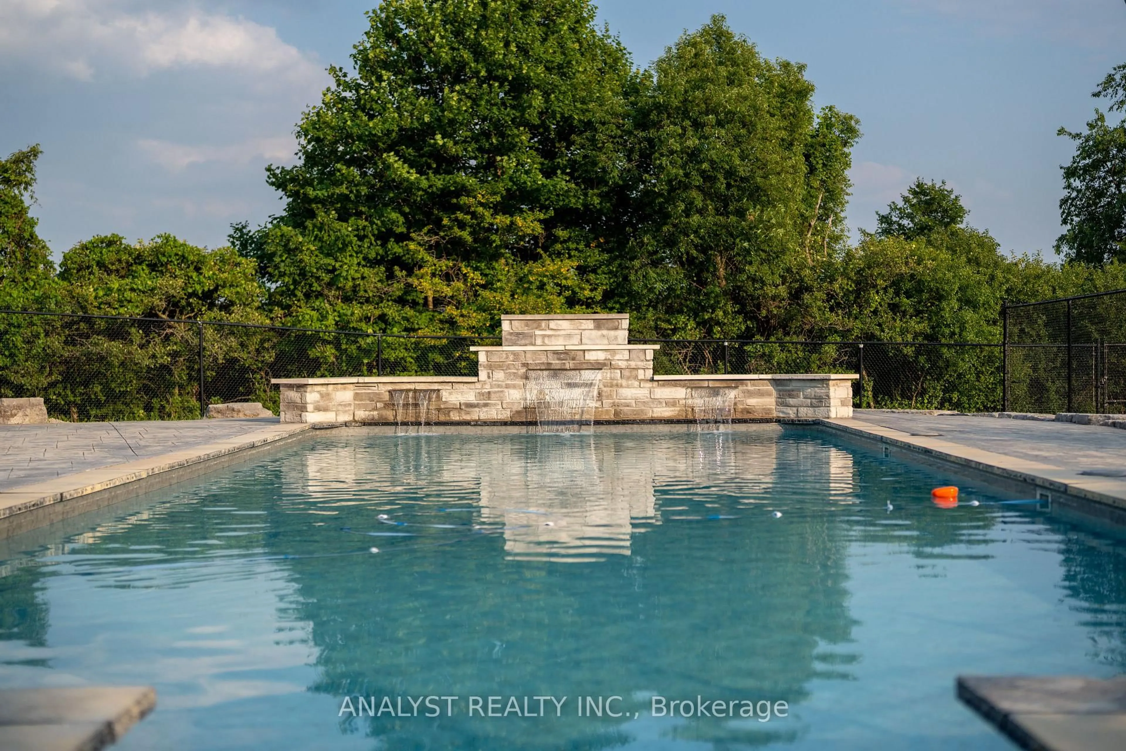 Pool for 9383 Wellington Road 124, Erin Ontario N0B 1T0