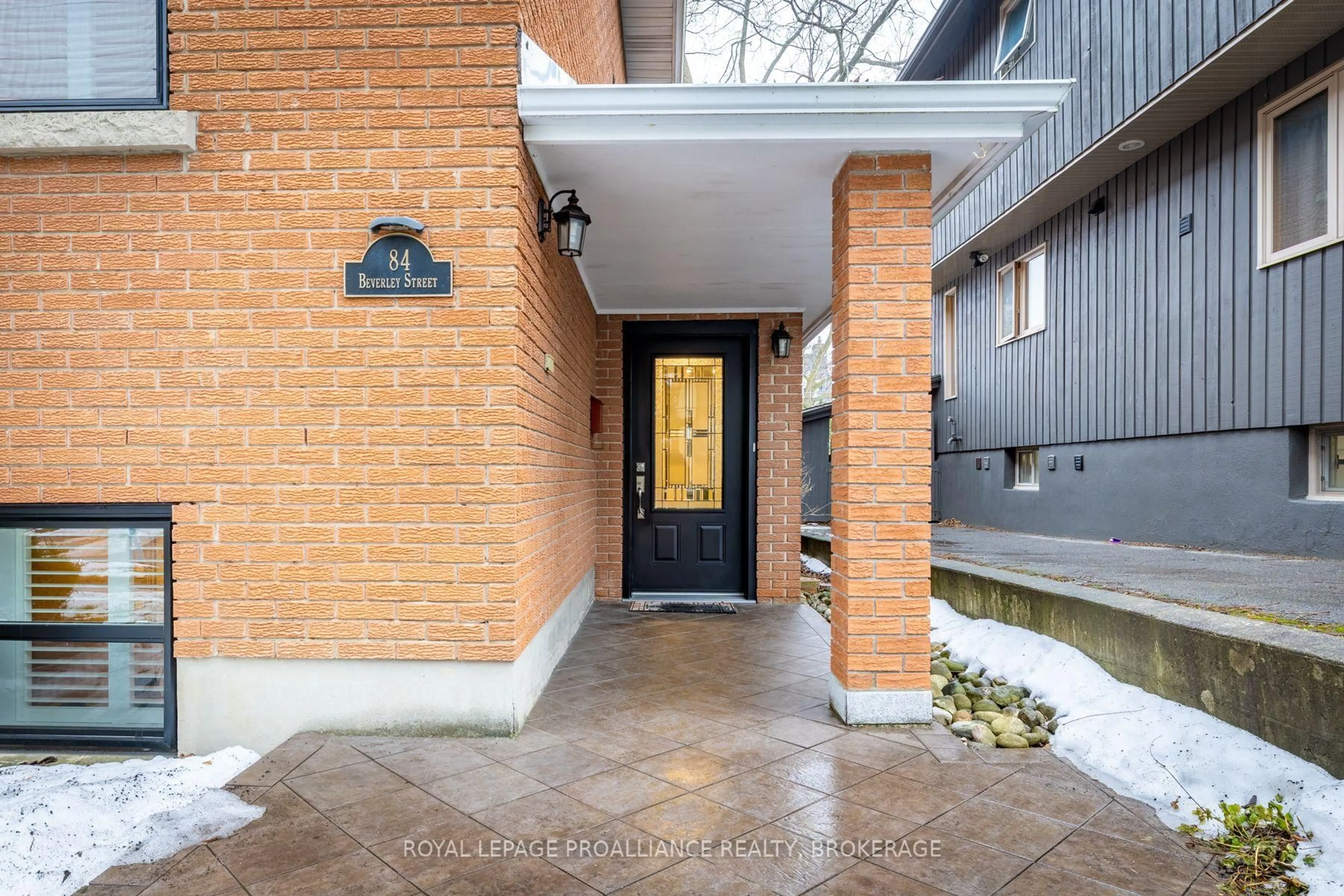 Unknown for 84 Beverley St, Kingston Ontario K7L 3Y6