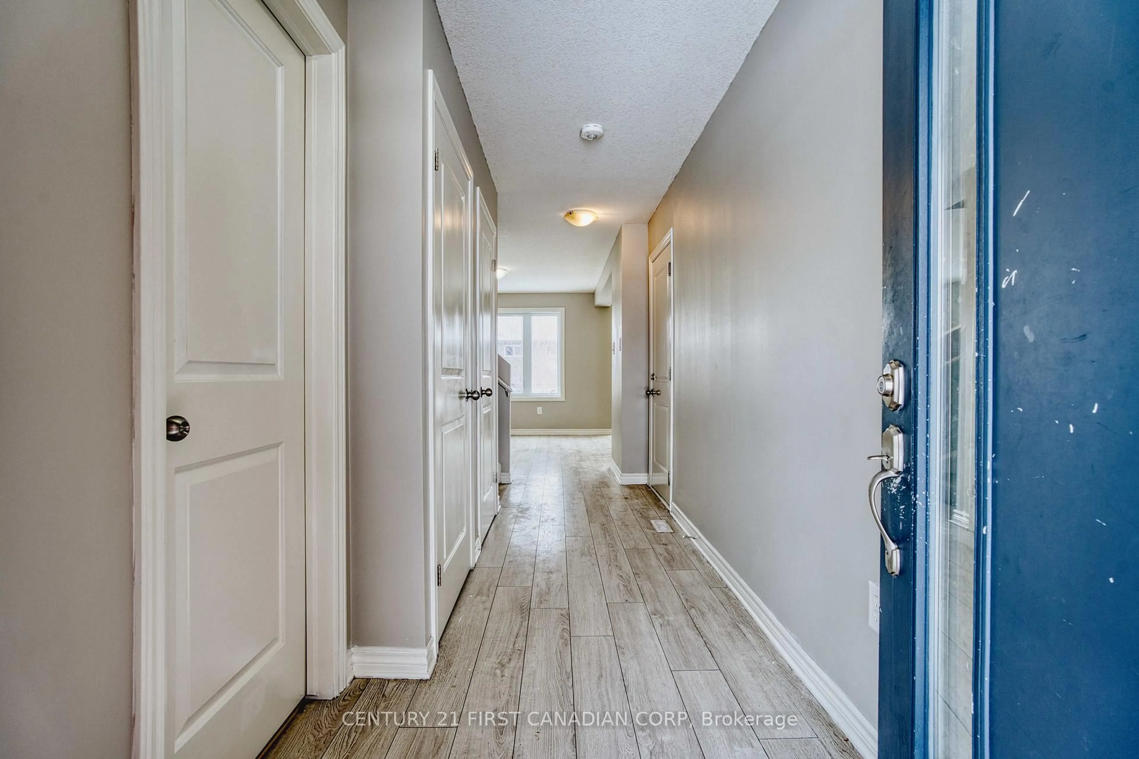 Indoor entryway for 1323 Michael Circ, London East Ontario N5V 0B8