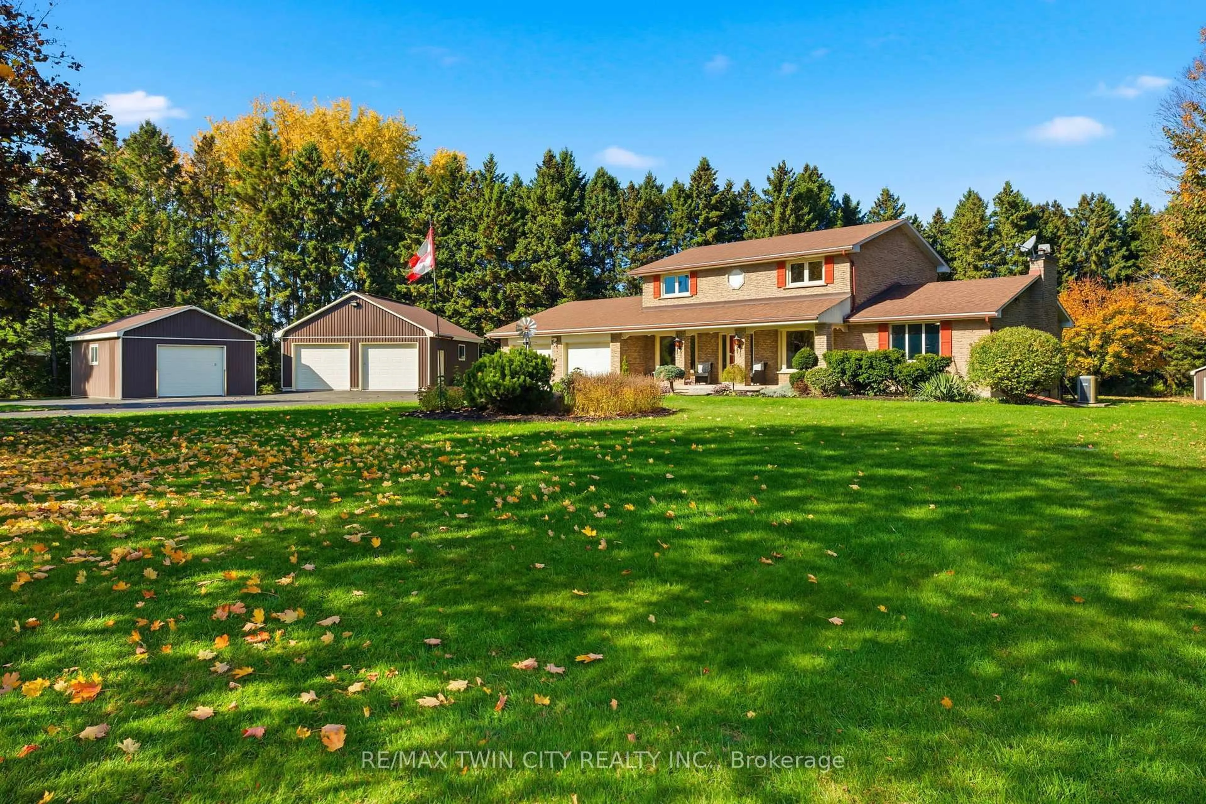 A pic from outside/outdoor area/front of a property/back of a property/a pic from drone, water/lake/river/ocean view for 24 River Rd, Brantford Ontario N3R 0C1