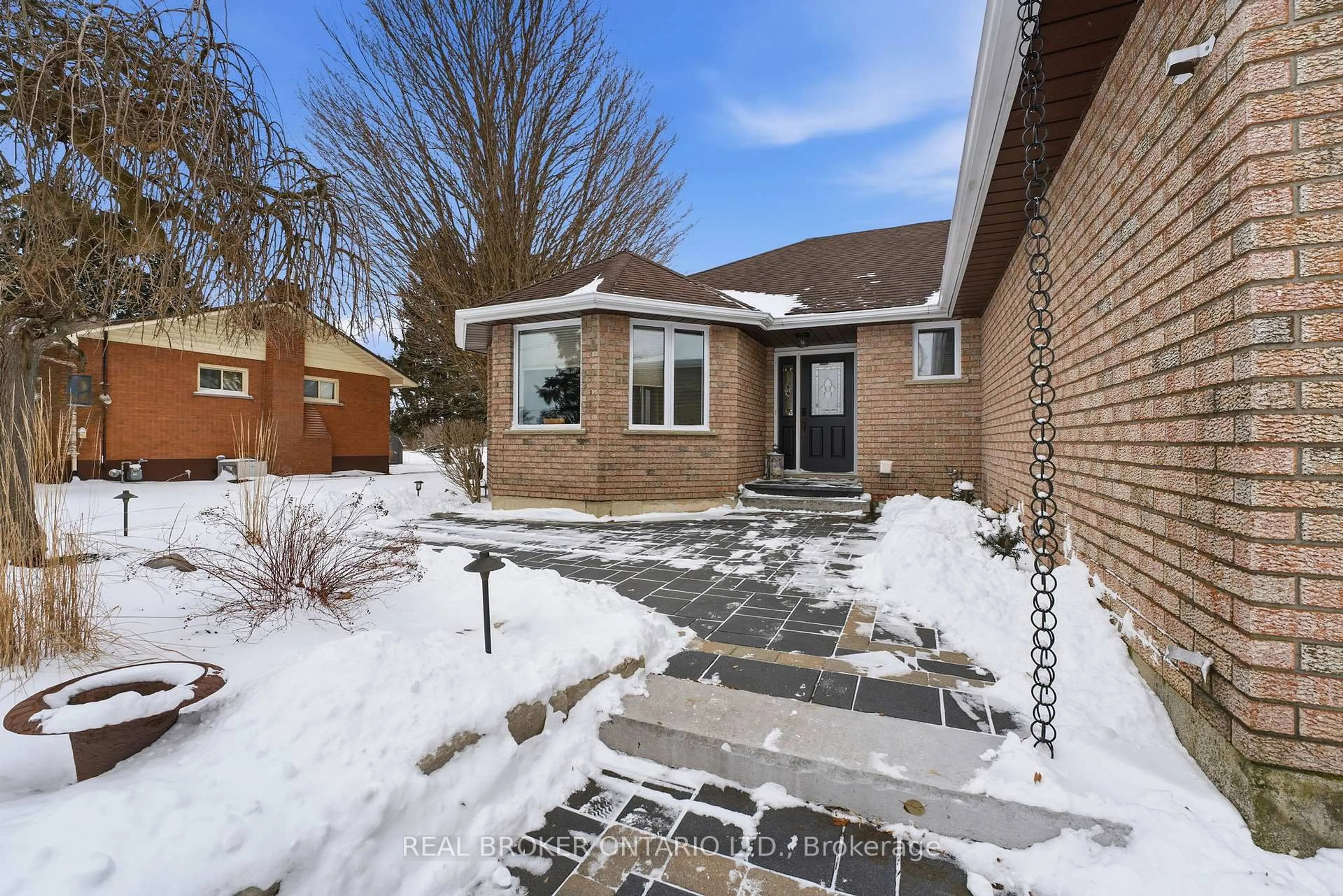 Home with brick exterior material, street for 270 Talbot St, Norfolk Ontario N0J 1E0