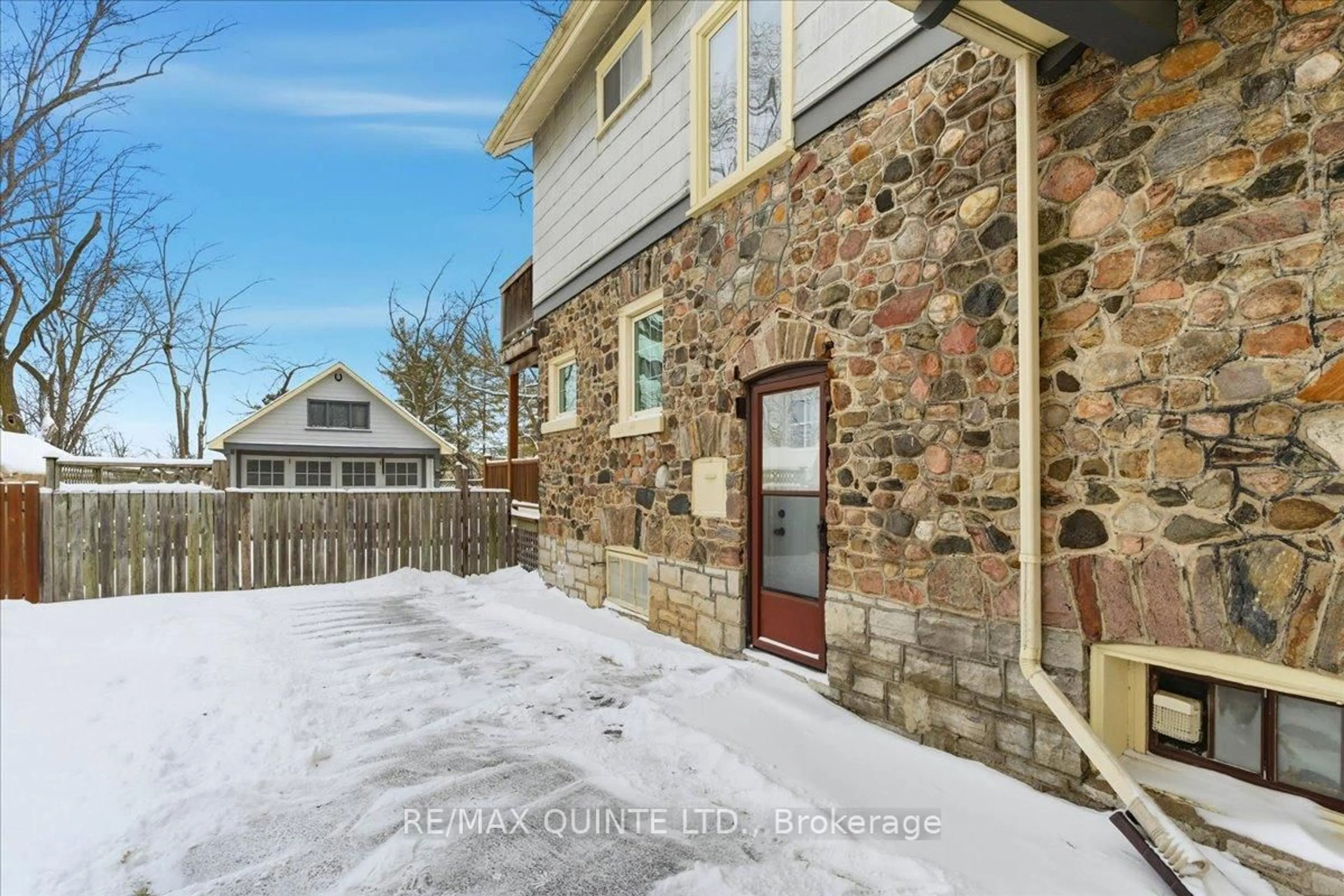 Unknown for 219 East St, Greater Napanee Ontario K7R 1T2