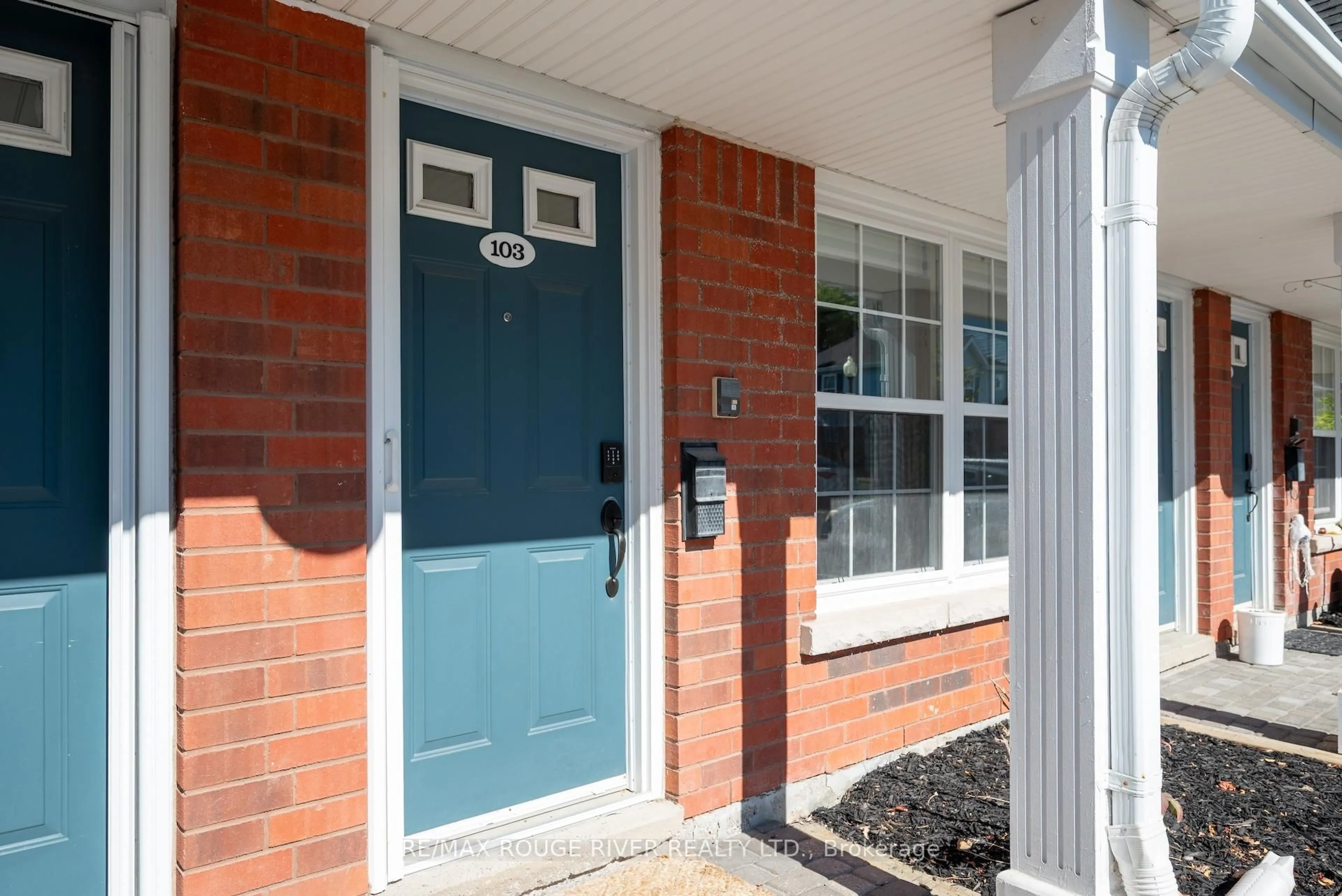 Indoor entryway for 182 D'arcy St #C-103, Cobourg Ontario K9A 5H9