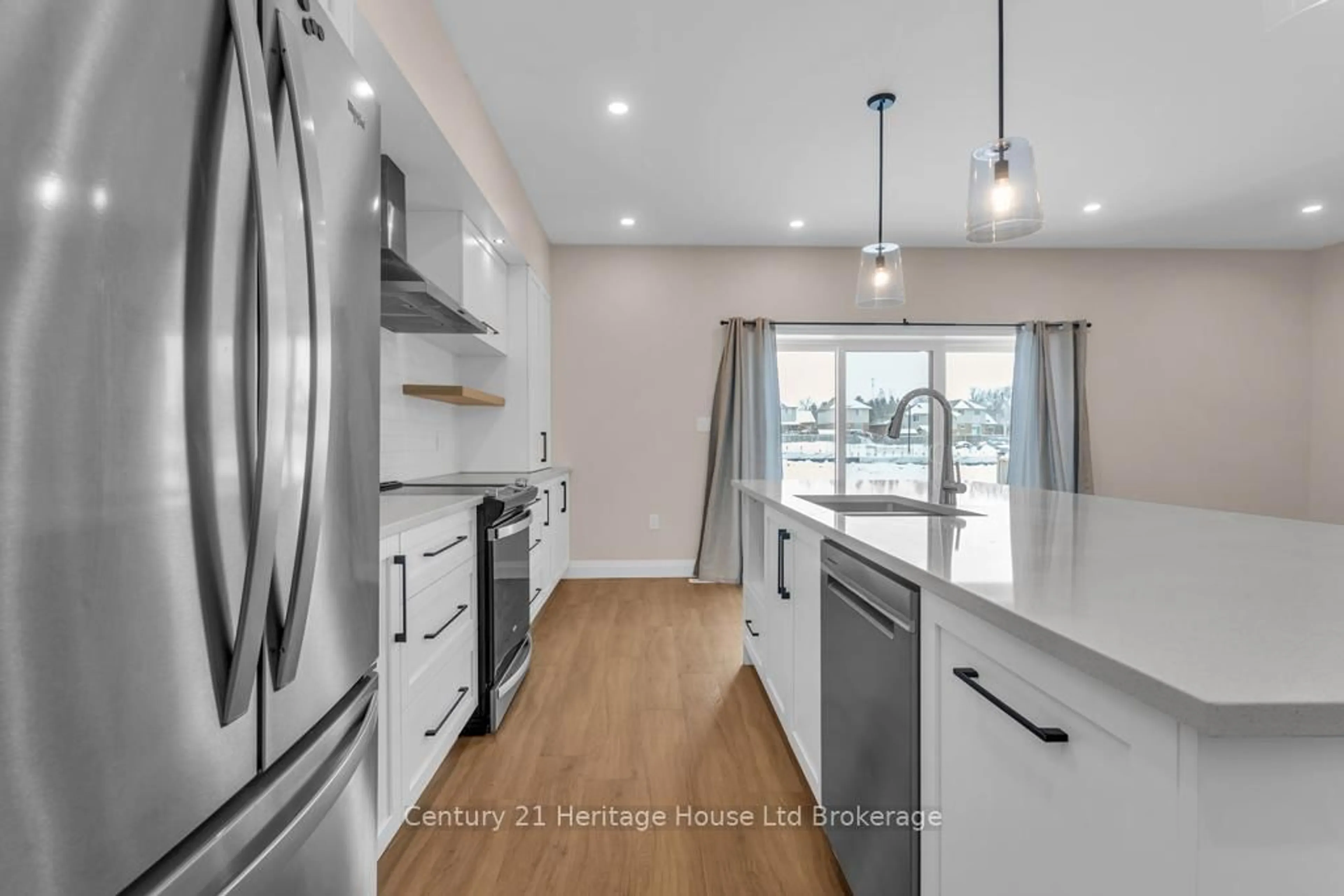 Open concept kitchen, unknown for 361 Quarter Town Line #606, Tillsonburg Ontario N4G 0K2