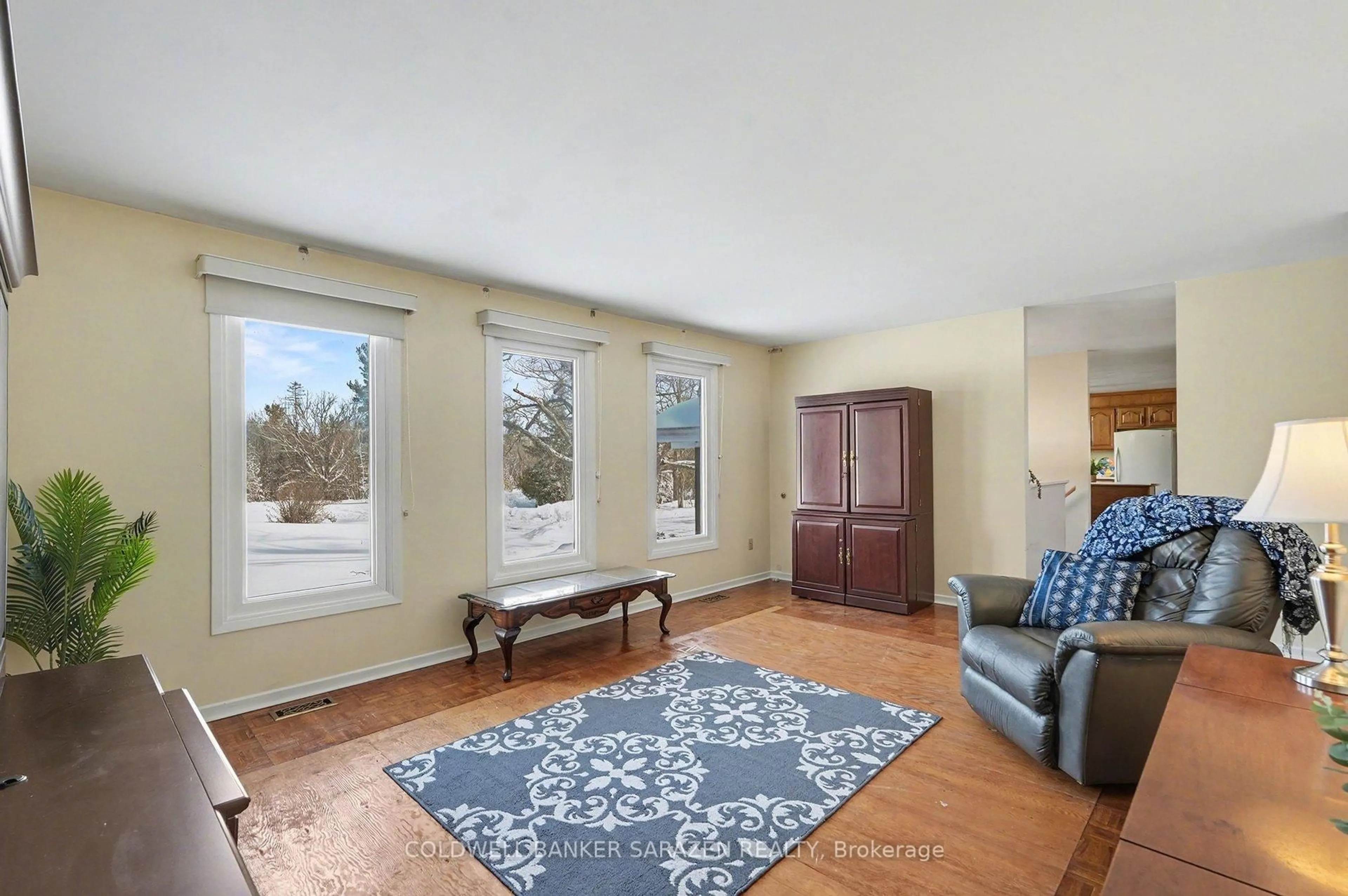 Living room with furniture, unknown for 1273 Usborne St, Braeside Ontario K0A 1G0