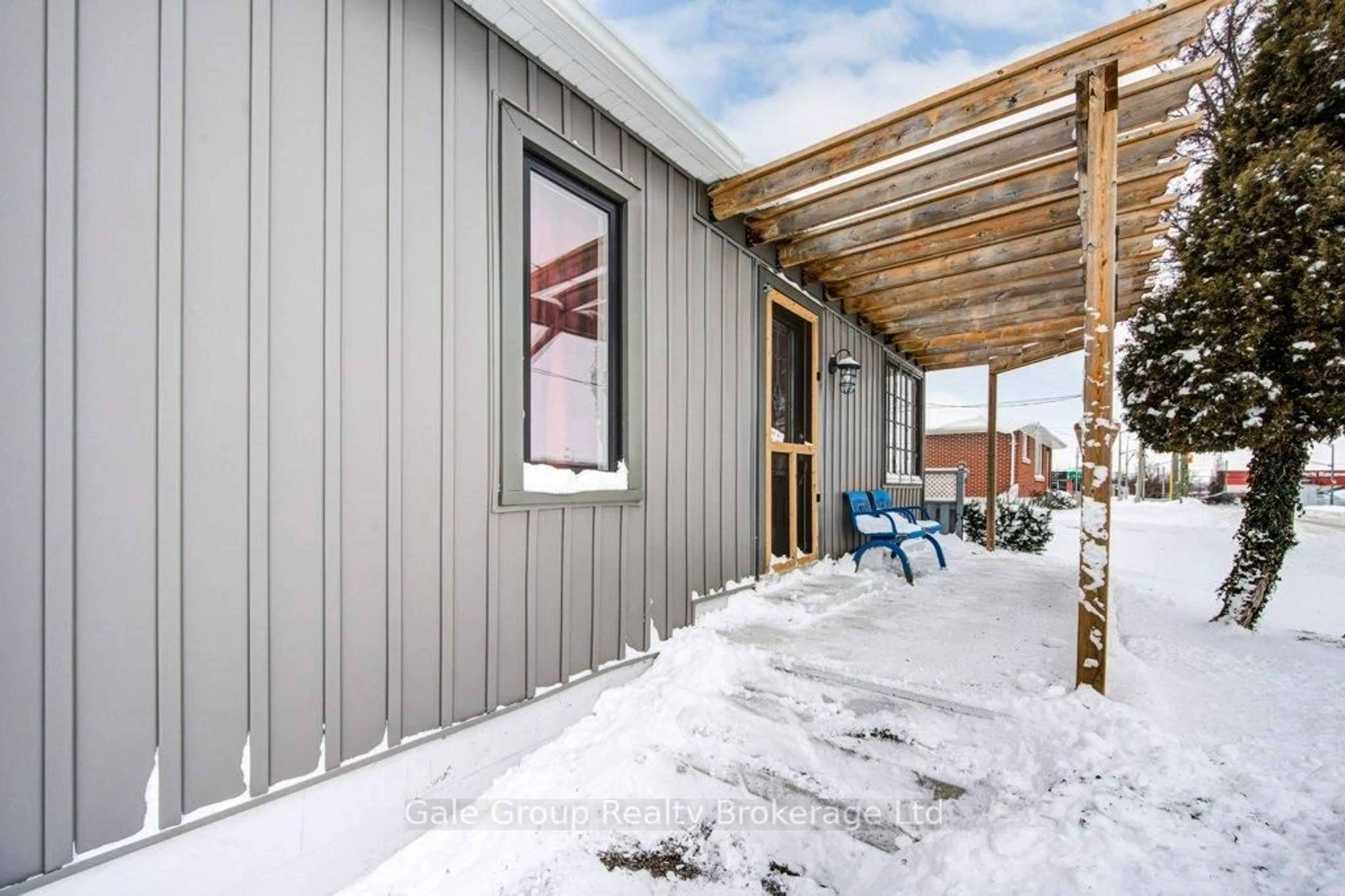 Patio, unknown for 20 Teeple St, Woodstock Ontario N4S 3Y7