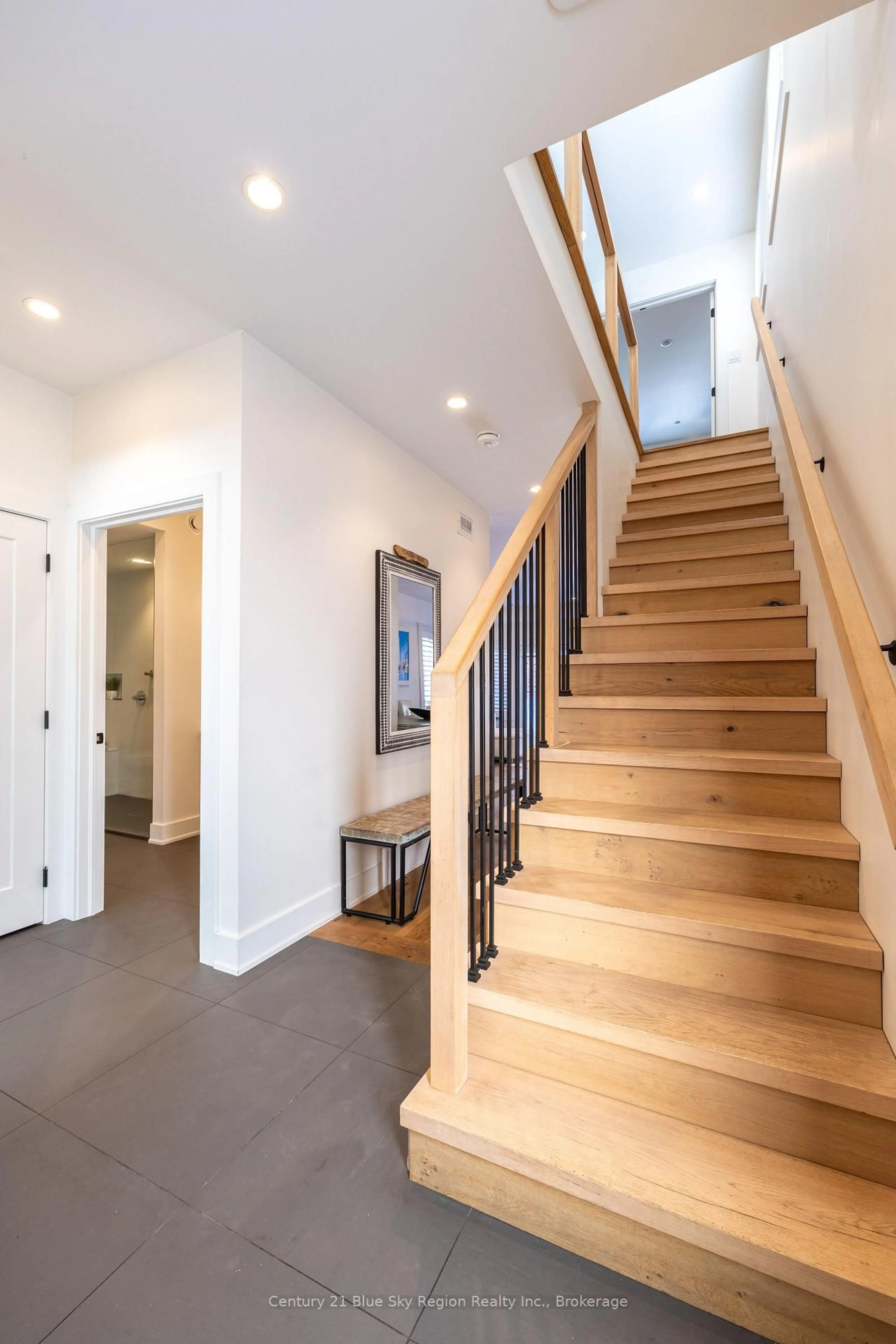 Unknown for 854 Bourke St, North Bay Ontario P1B 3K6