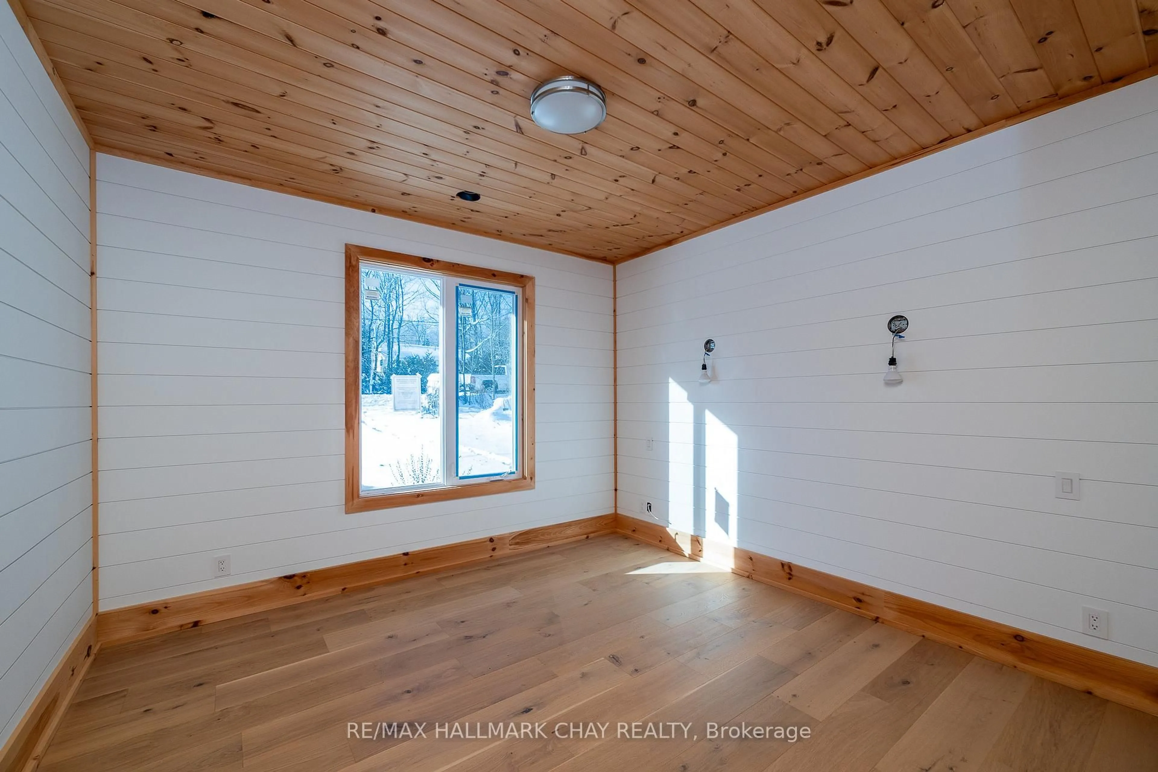 A pic of a room for 120 McKague Rd, Northern Bruce Peninsula Ontario N0H 1W0