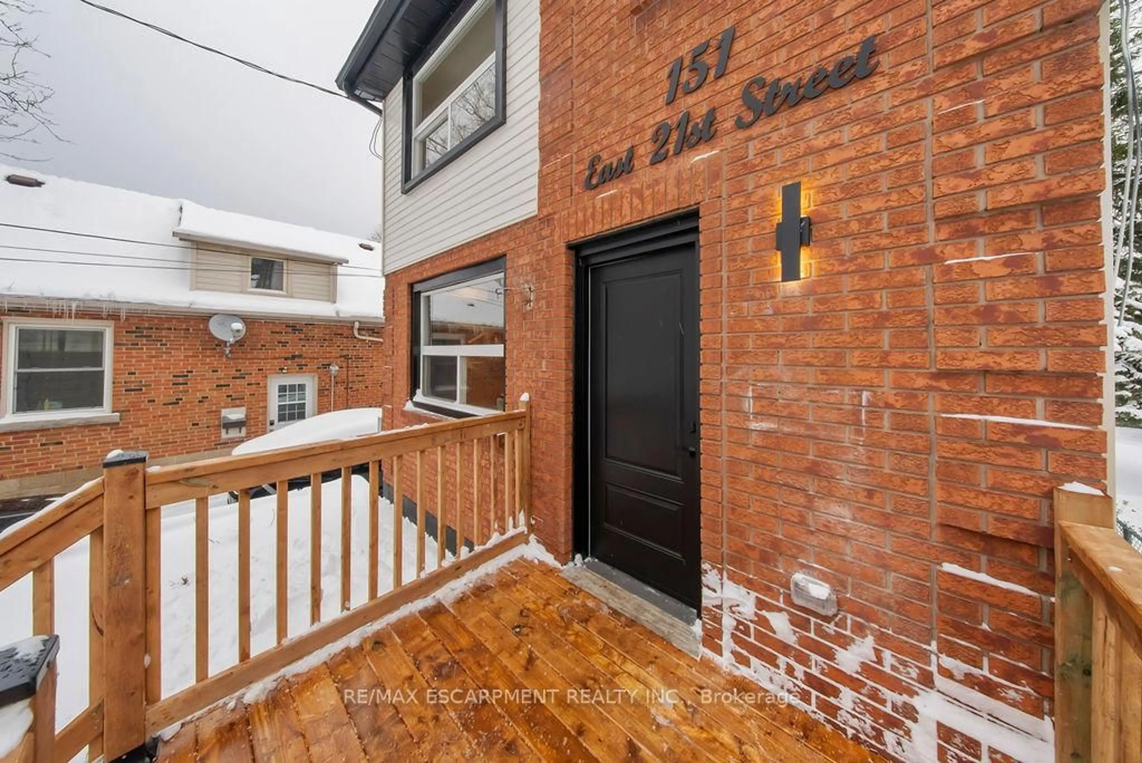 Home with brick exterior material, street for 151 East 21st St, Hamilton Ontario L8V 2T5