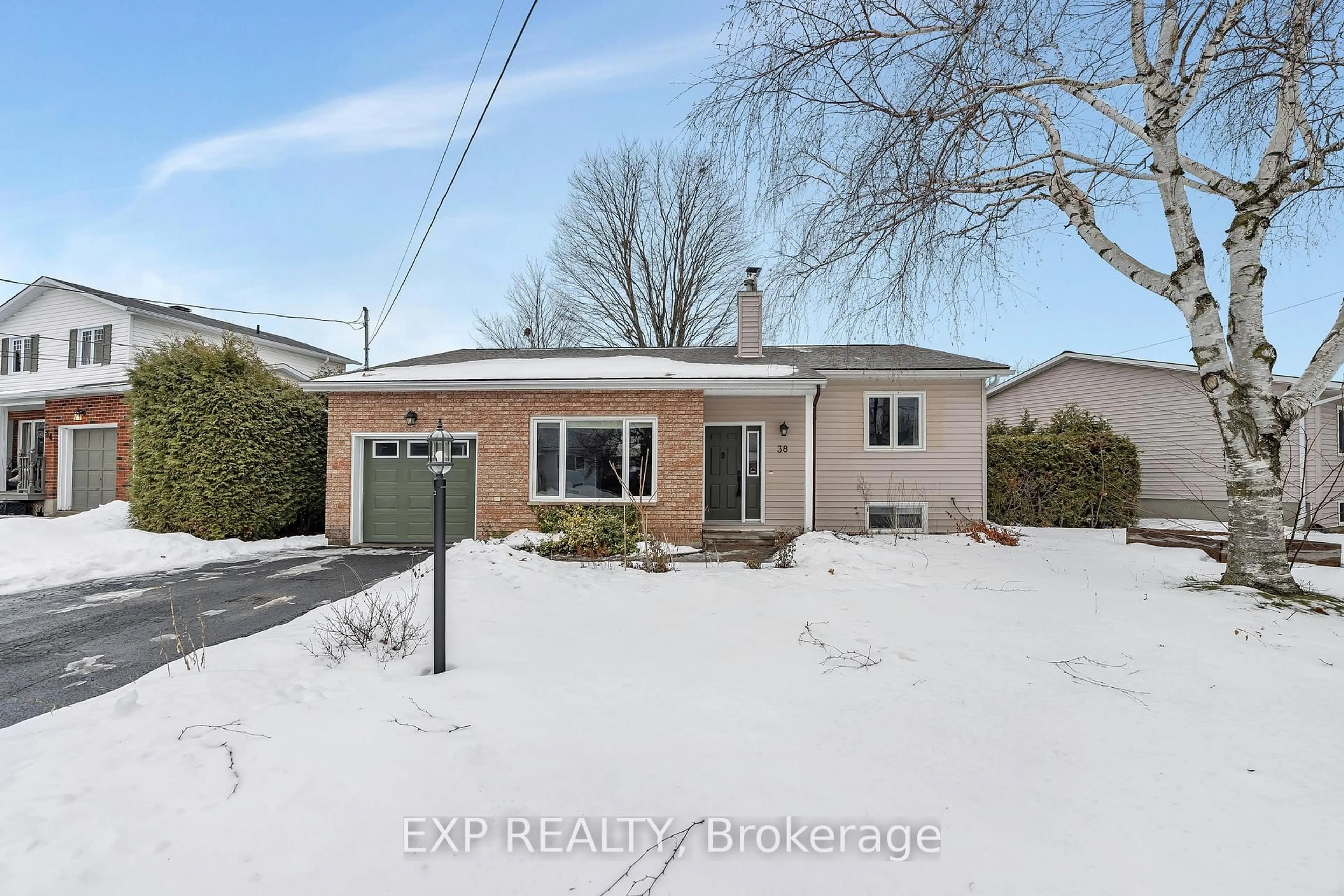 Unknown for 38 TERRY FOX Ave, Carleton Place Ontario K7C 4G2