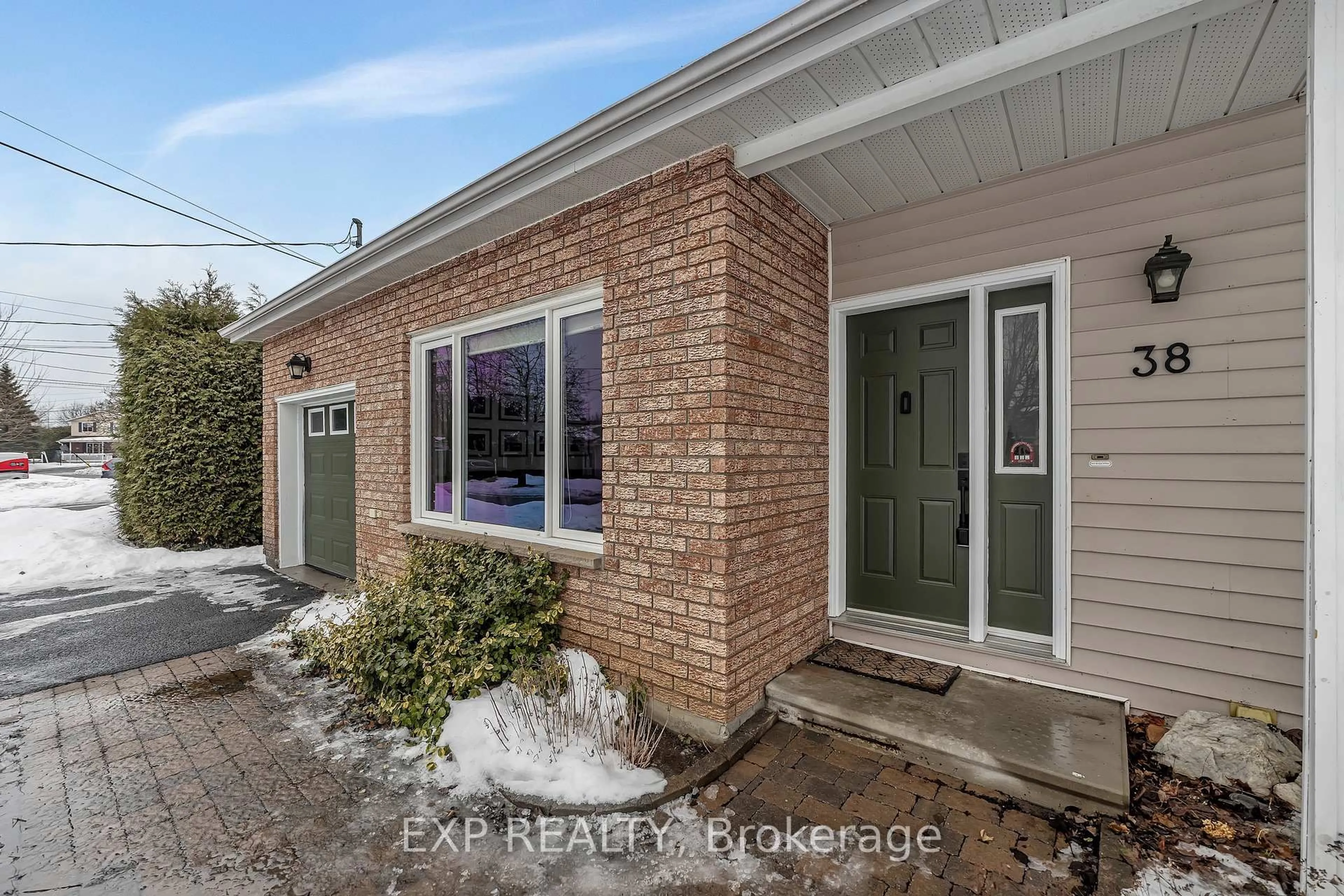 Home with brick exterior material, street for 38 TERRY FOX Ave, Carleton Place Ontario K7C 4G2